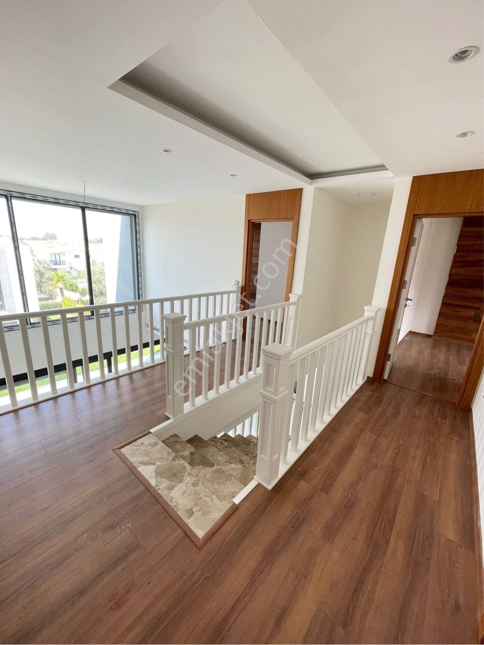 Kuşadası Karaovada Modern Tasarlanmış Müstakil Denize Yakın 3+1 Villalar - Görsel 15