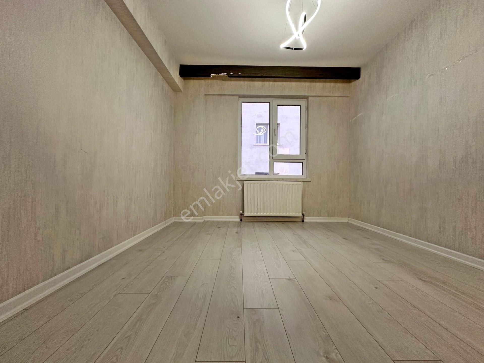 Özçelikler'de Ana Cadde Üzeri Ara Katta İskanlı Çift Banyolu 3 Balkonlu Full Yapılı 4+1 Daire - Görsel 4