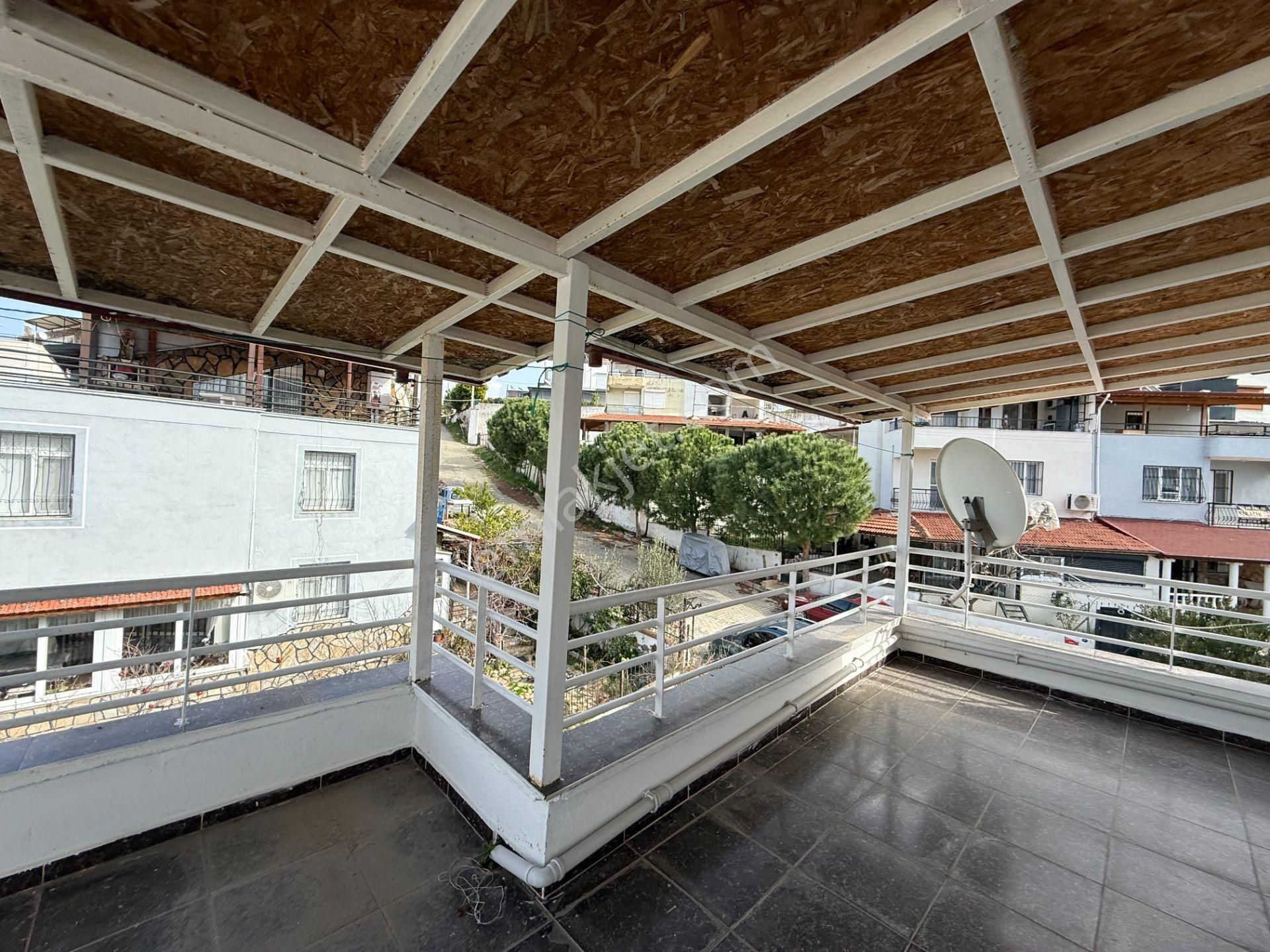 Seferihisar Akarca Atakum Sitesi’nde Bahçeden Deniz Manzaralı Satılık Villa - Görsel 23