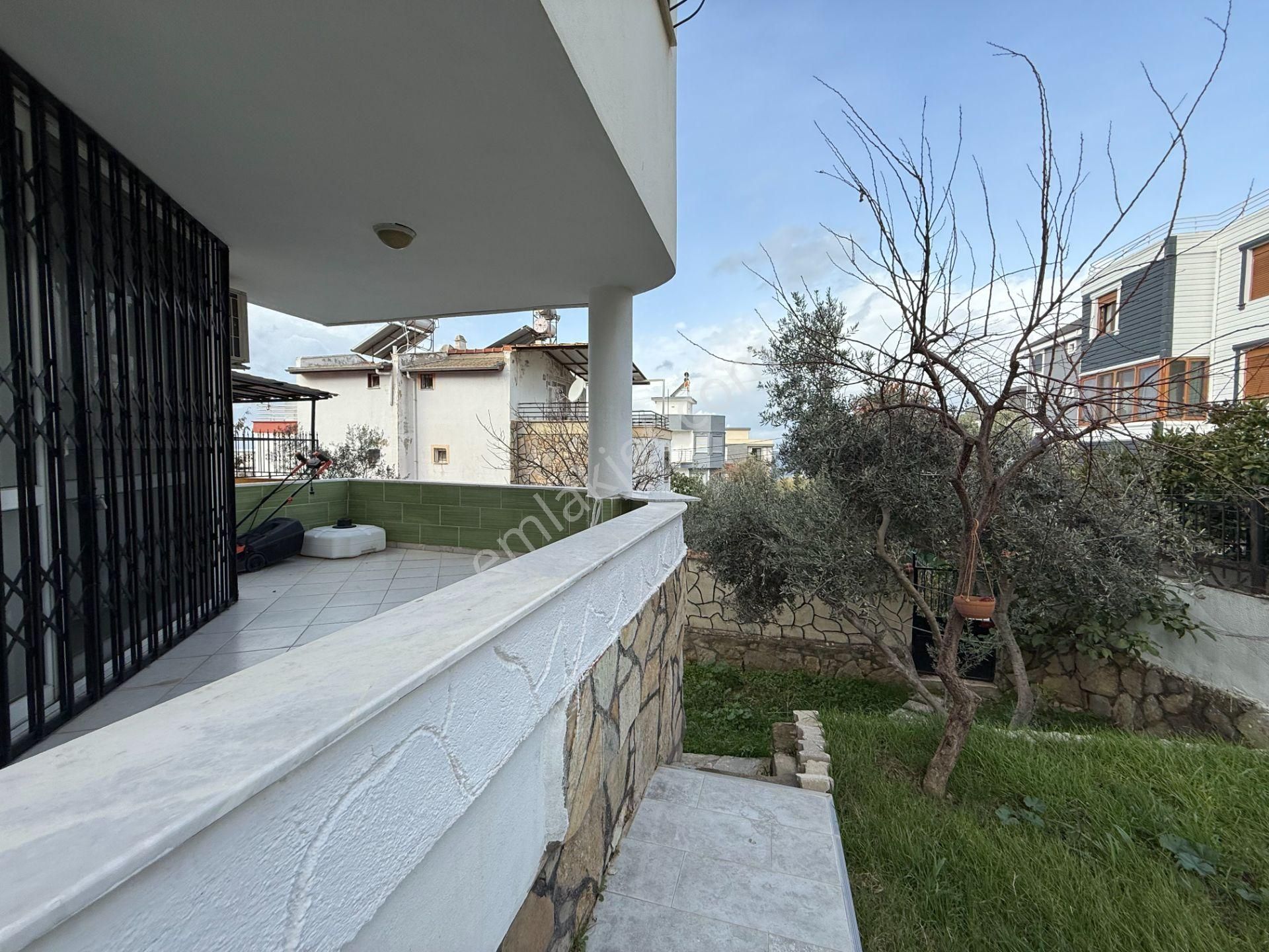 Seferihisar Akarca Atakum Sitesi’nde Bahçeden Deniz Manzaralı Satılık Villa - Görsel 26