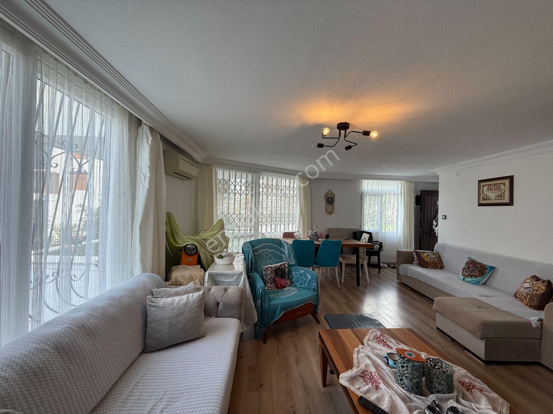 Seferihisar Akarca Atakum Sitesi’nde Bahçeden Deniz Manzaralı Satılık Villa - Görsel 5