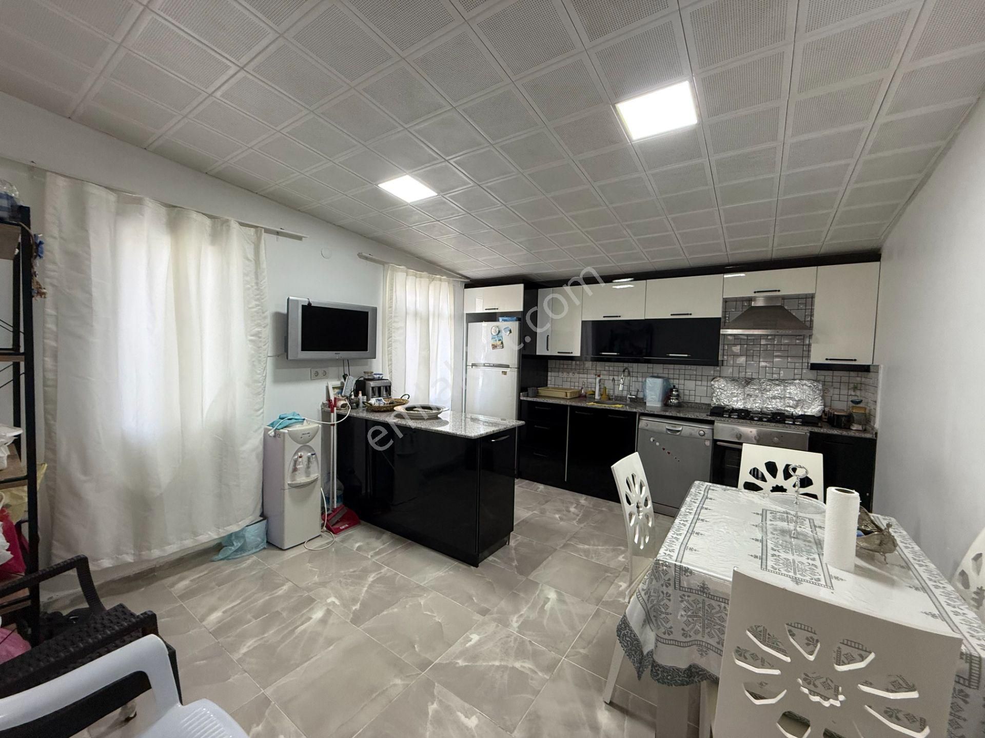 Seferihisar Akarca Atakum Sitesi’nde Bahçeden Deniz Manzaralı Satılık Villa - Görsel 8