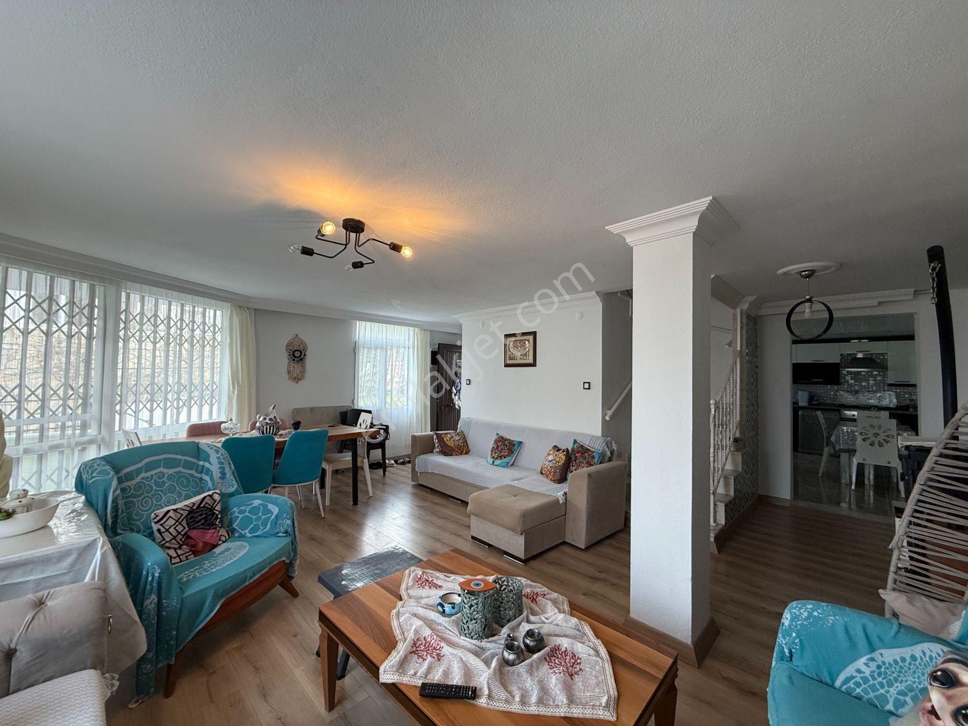 Seferihisar Akarca Atakum Sitesi’nde Bahçeden Deniz Manzaralı Satılık Villa - Görsel 7