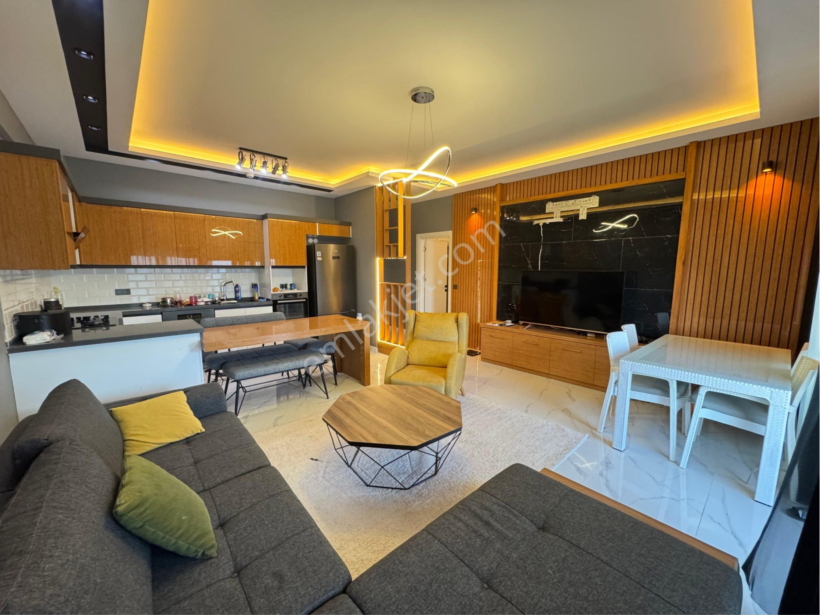 Kuşadasında Ful Eşyalı 3+1 Havuzlu Sitede Kapalı Otoparklı Lüks Daire - Görsel 3