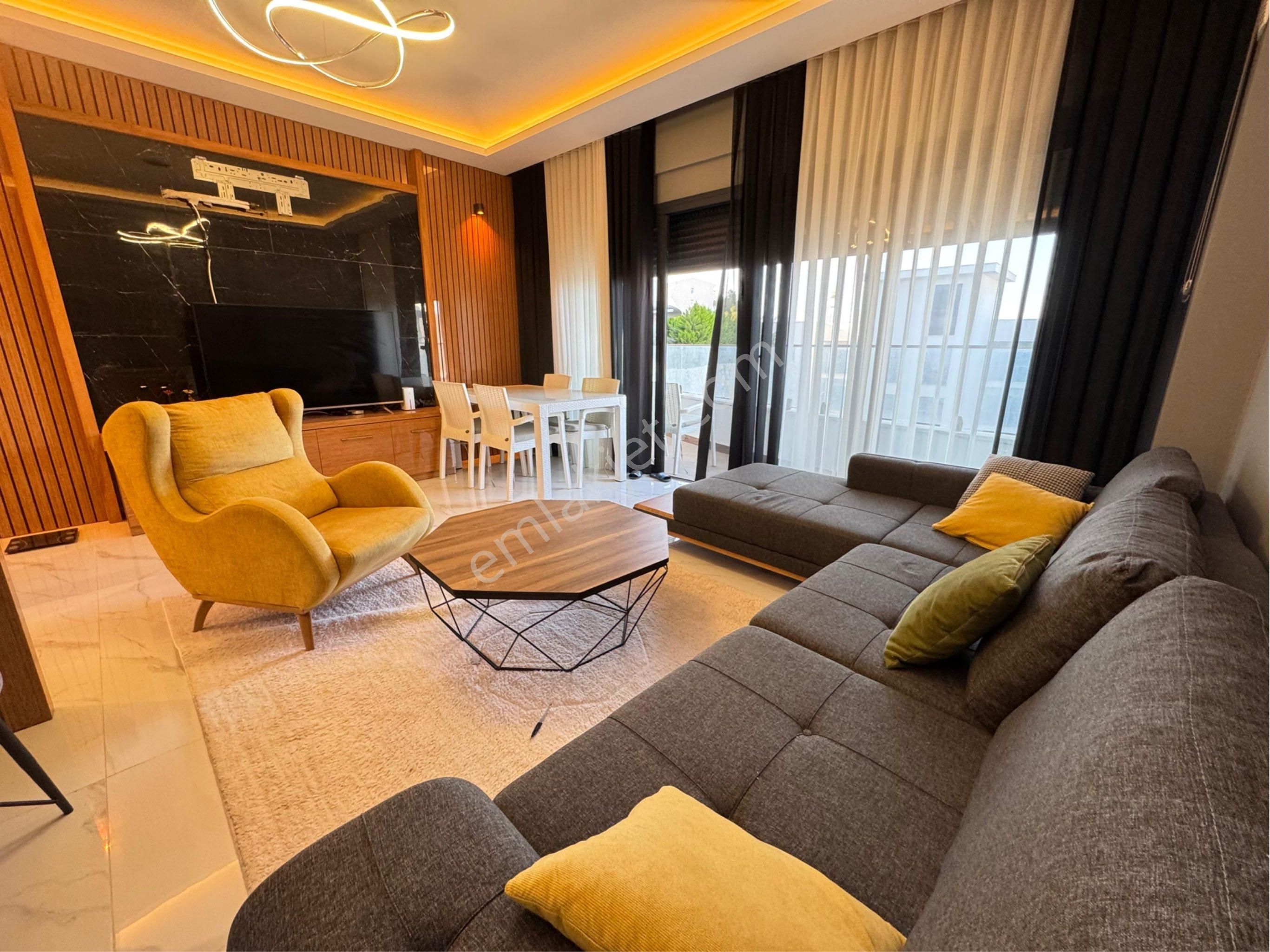 Kuşadasında Ful Eşyalı 3+1 Havuzlu Sitede Kapalı Otoparklı Lüks Daire - Görsel 25