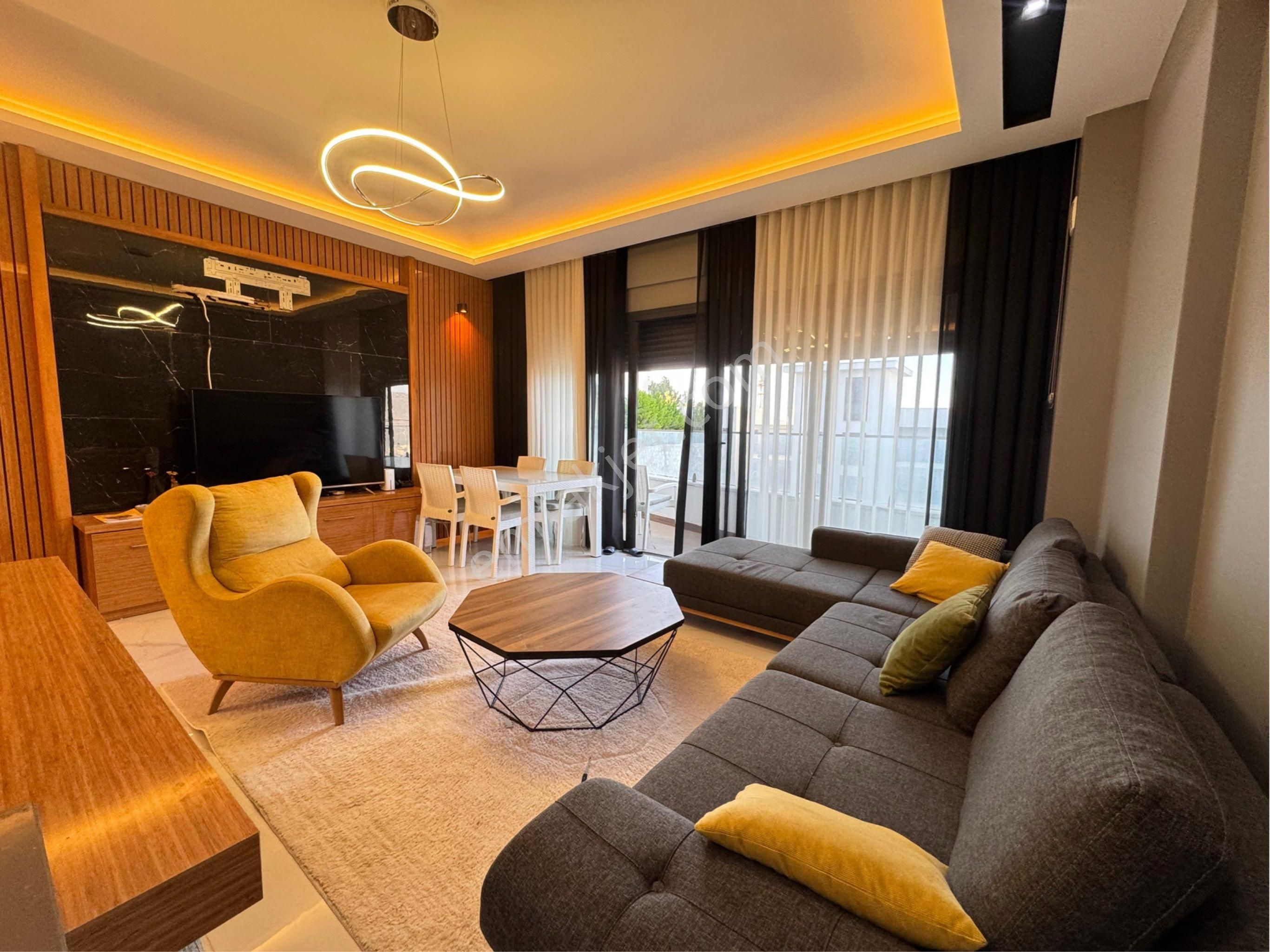 Kuşadasında Ful Eşyalı 3+1 Havuzlu Sitede Kapalı Otoparklı Lüks Daire - Görsel 11