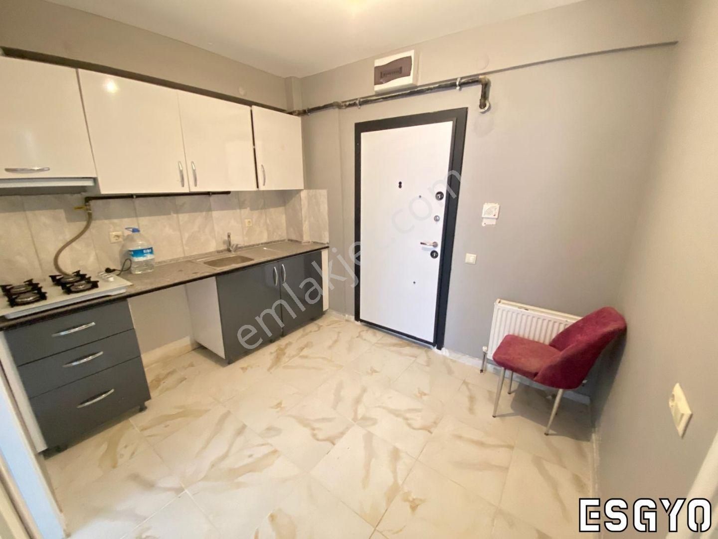 Esgyo'dan Büyükdere Tramvay Durağı Yakını 2+0 Kiralık Daire