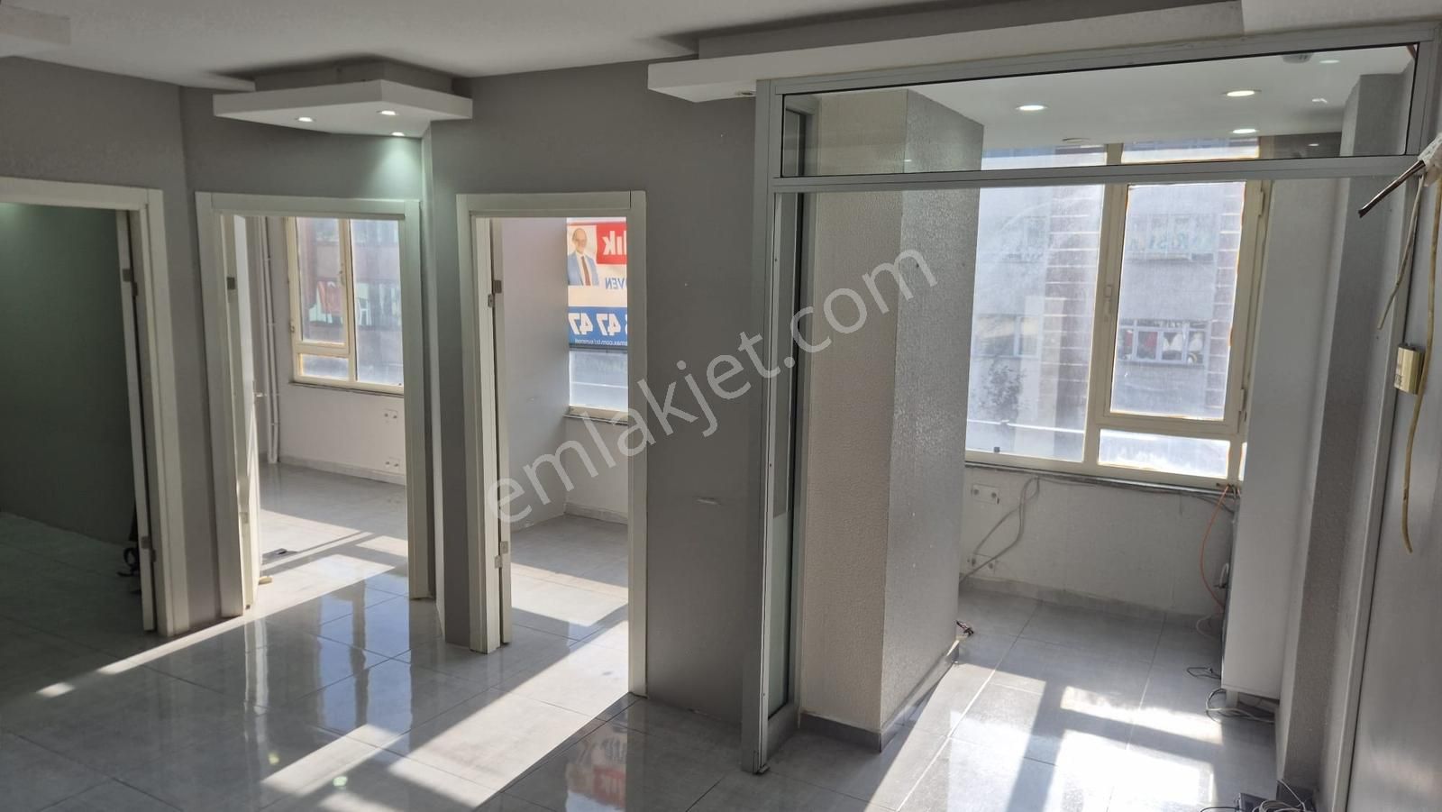 Ümraniye Alemdağ Trafiğe Kapalı Caddede 85 M² Ofis / Mağaza - Görsel 7