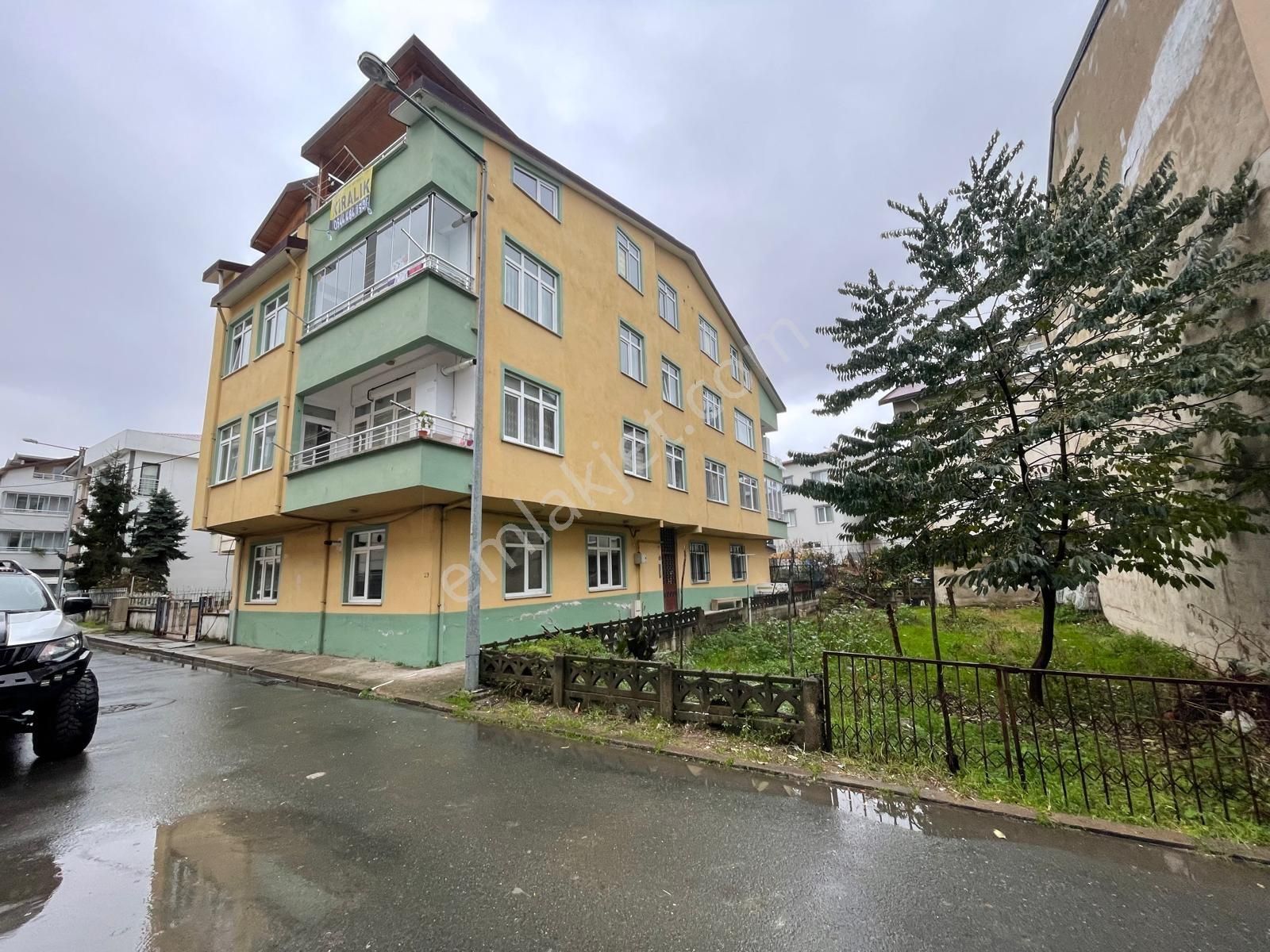 Akyazı Kiralık Daire Çatı Katı