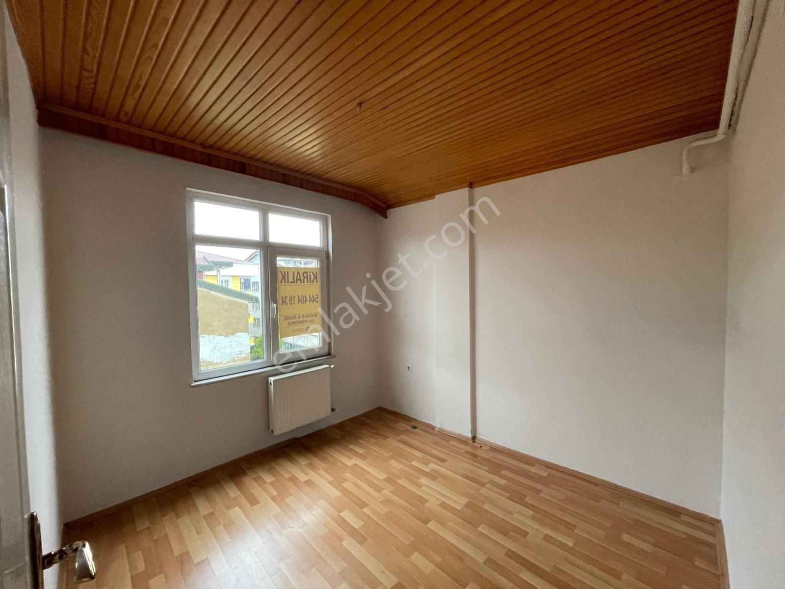 Akyazı Kiralık Daire Çatı Katı - Görsel 12