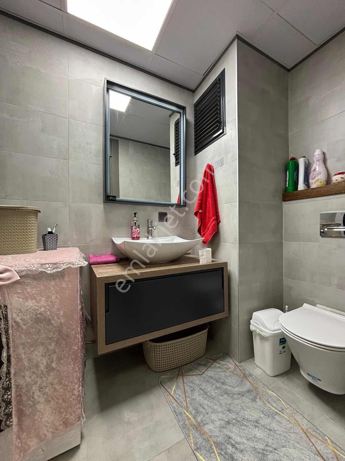 Kuşadasında Lüks Sitede Satılık 2+1 Daire - Görsel 9