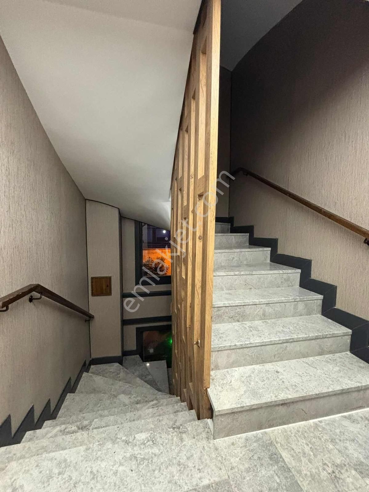 Kuşadasında Lüks Sitede Satılık 2+1 Daire - Görsel 32