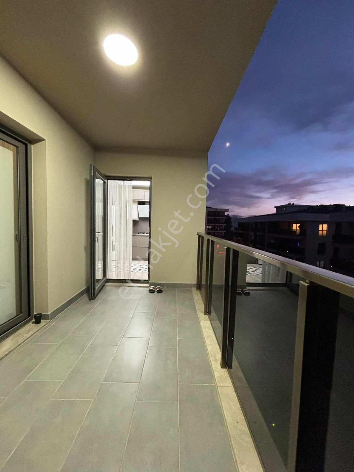 Kuşadasında Lüks Sitede Satılık 2+1 Daire - Görsel 6