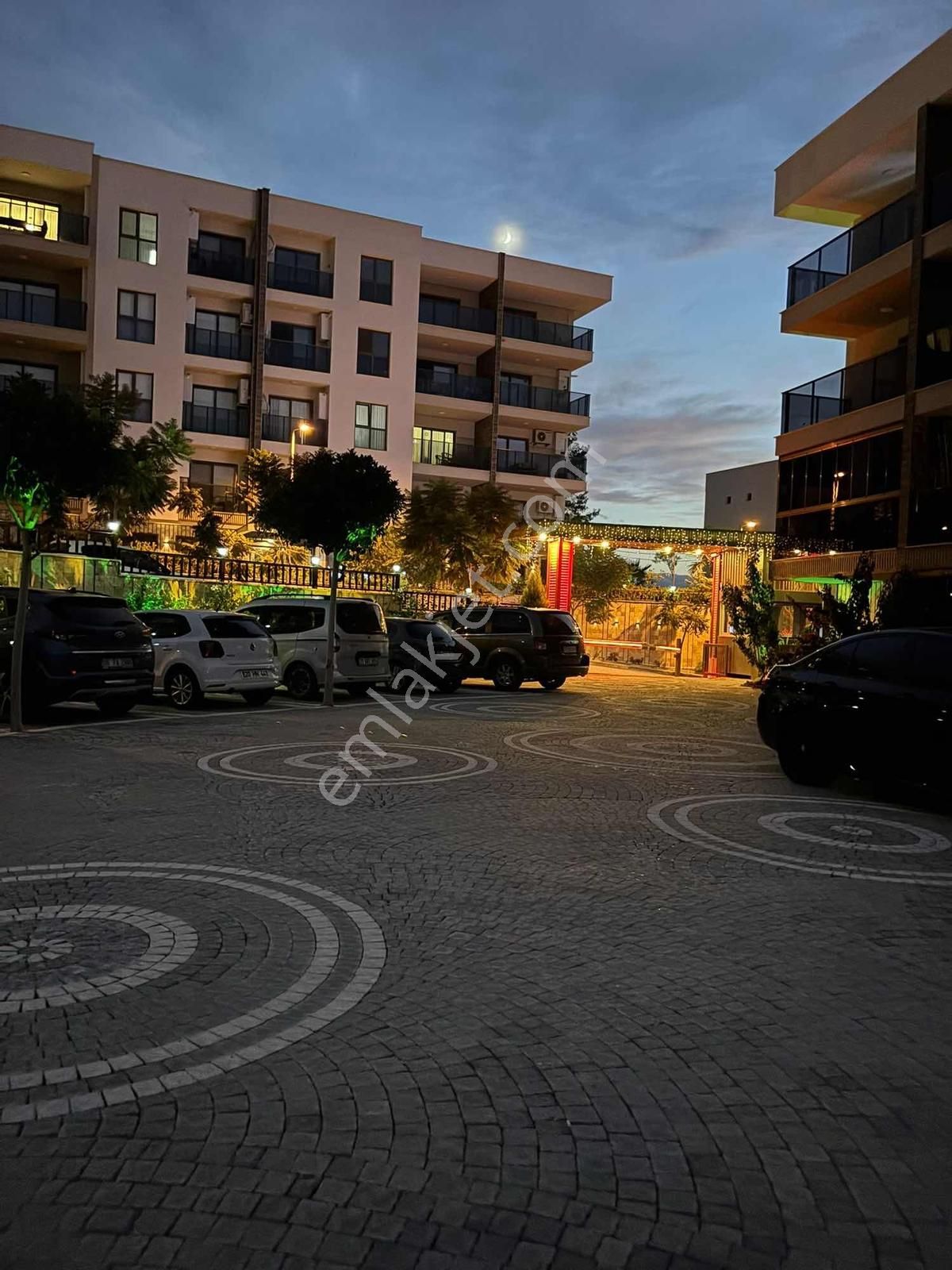 Kuşadasında Lüks Sitede Satılık 2+1 Daire - Görsel 15