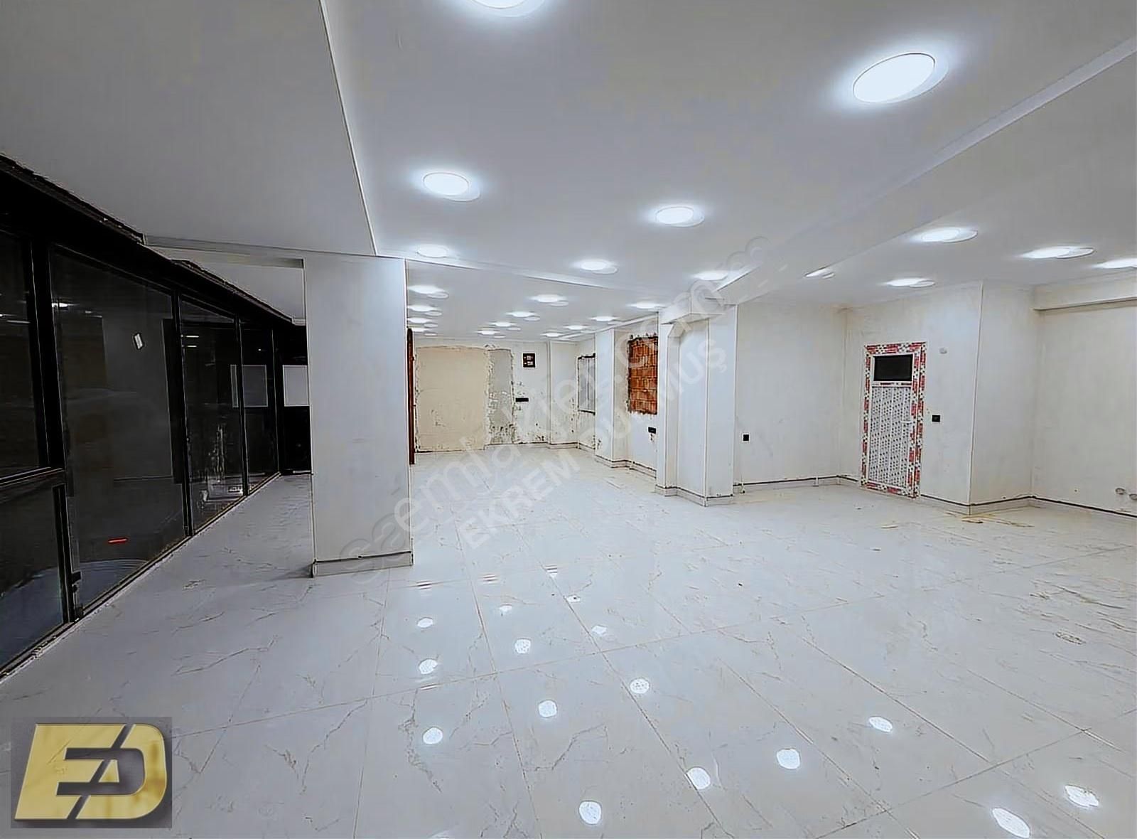 İşlek Cadde Üzerinde Vitrinli Her Sektöre Uygun Kiralık Dükkan - Görsel 11