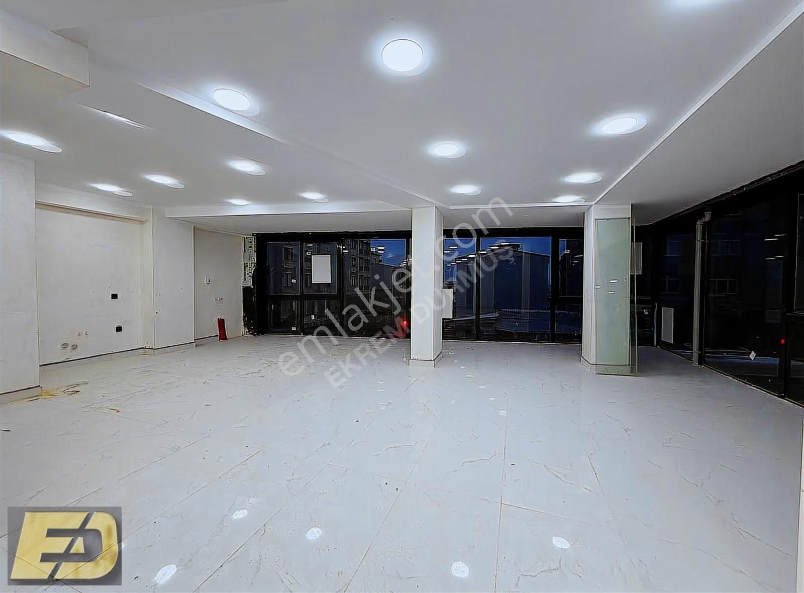 İşlek Cadde Üzerinde Vitrinli Her Sektöre Uygun Kiralık Dükkan - Görsel 20