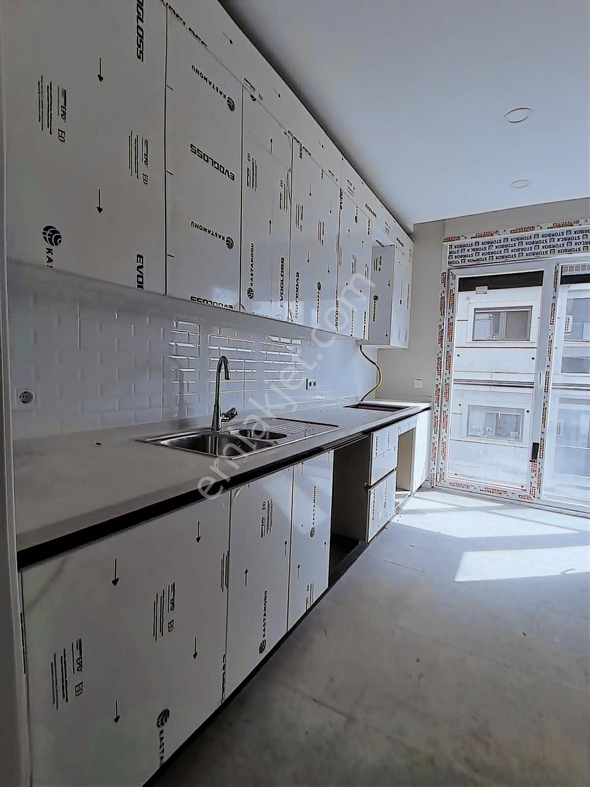 Kapanmaz Muhtesem Deniz Manzaralı 100m² Net Geniş Balkonlu 3+1 - Görsel 24