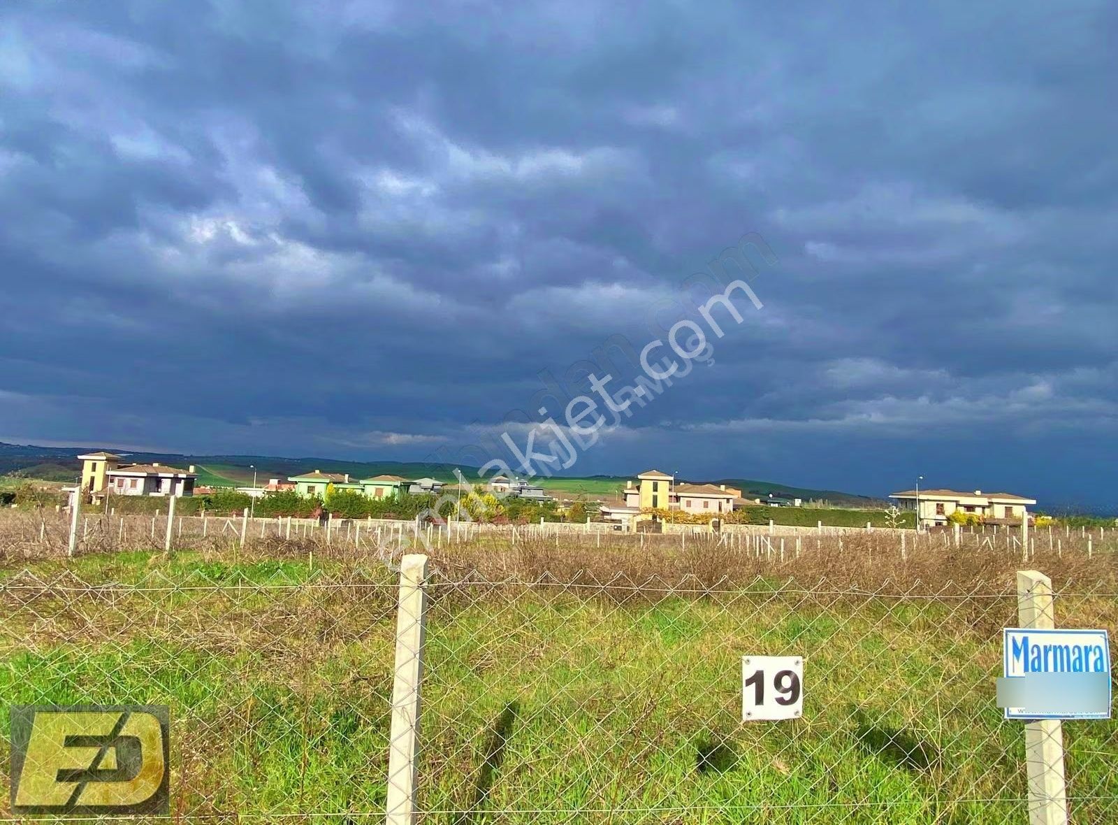 Ed Arsadan Büyükçekmecede Vilların Dibinde İstanbul Tapulu Arsa - Görsel 5