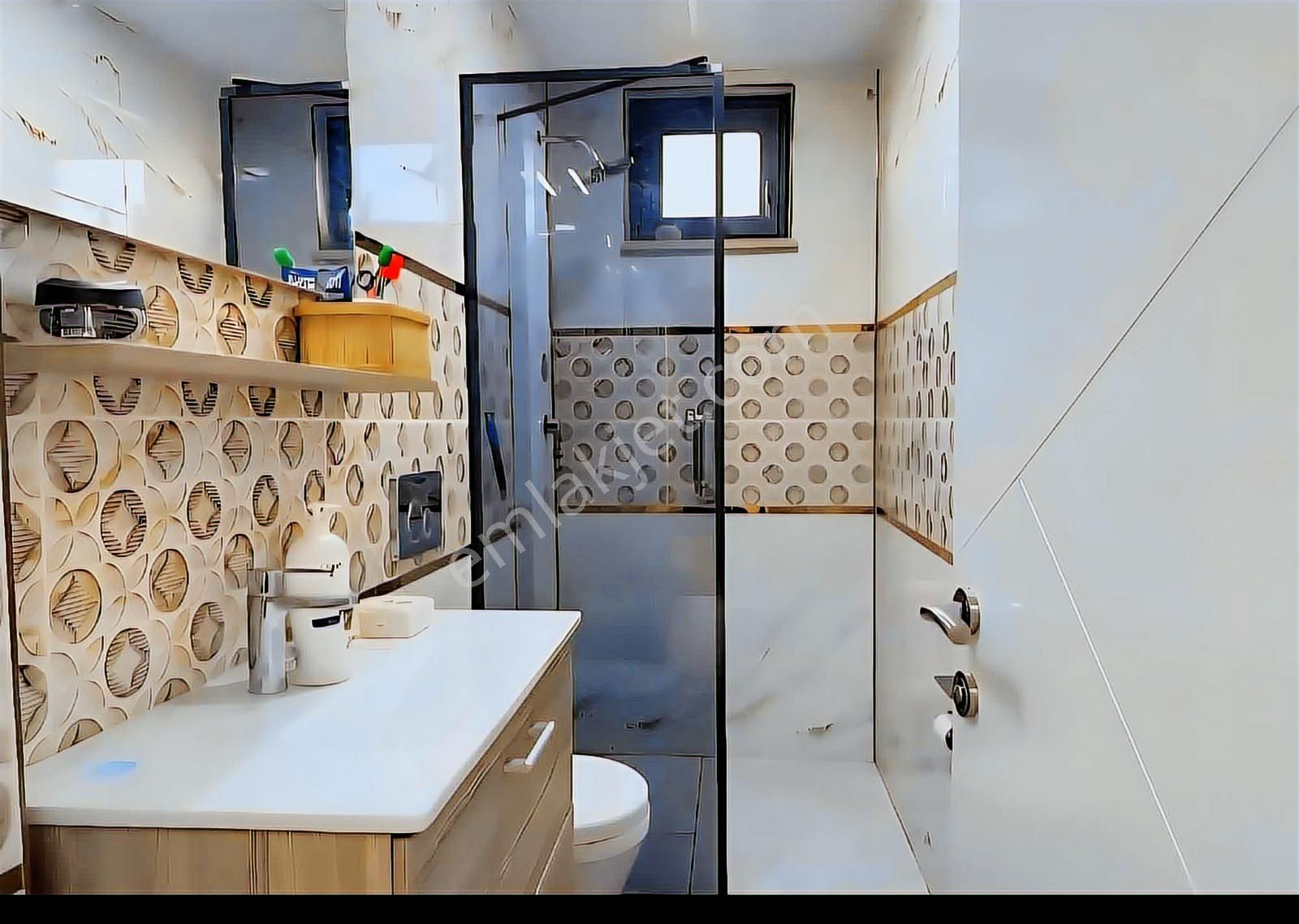 5 Yıllık Edremit Te Deniz 5 Dk Tam Müstakil Bahçeli Havuzlu 6+1 Villa - Görsel 24