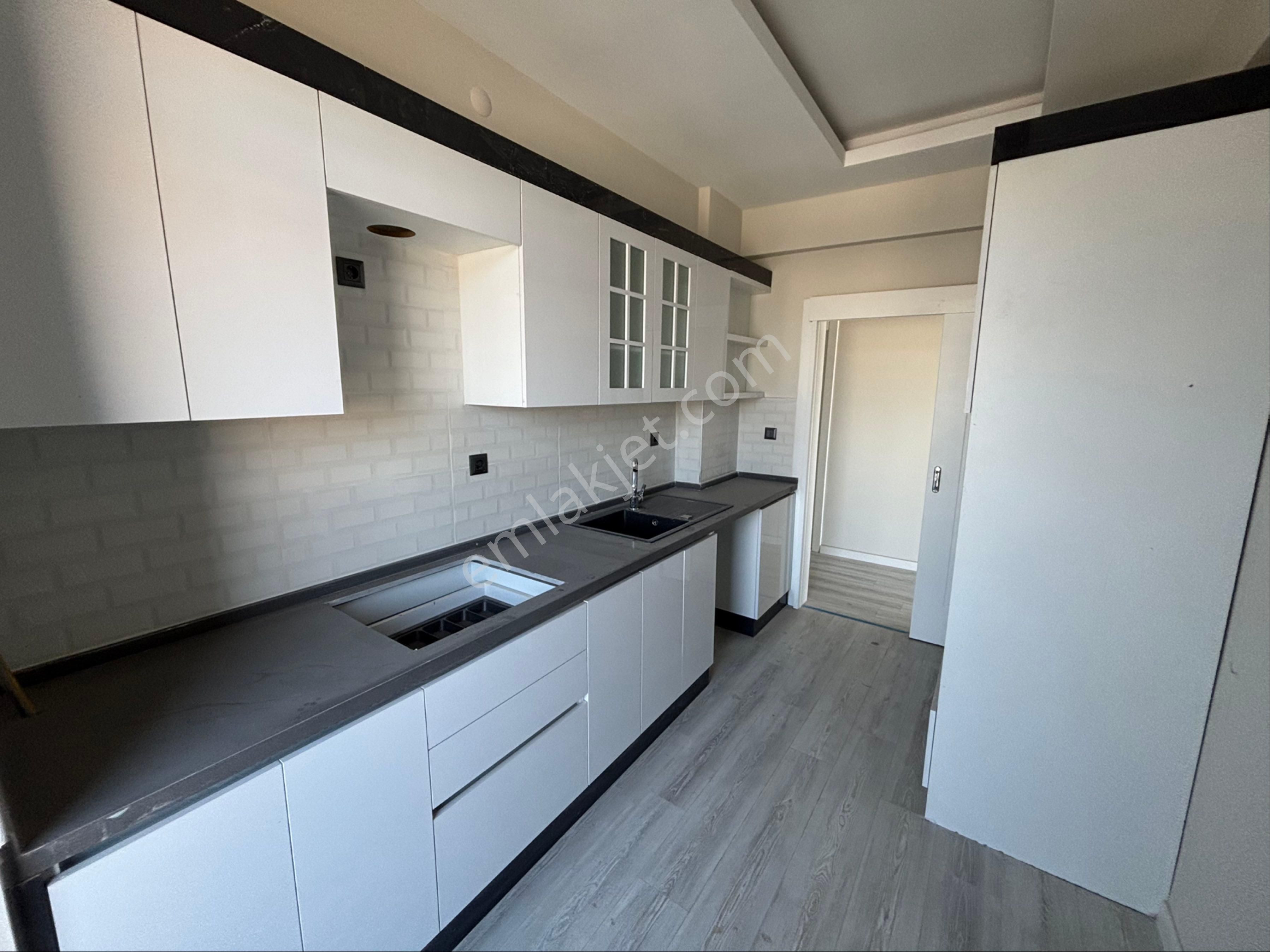 Kuşadasında 2+1 Kapalı Mutfaklı Geniş Kullanımlı Satılık Lüks Daire - Görsel 7