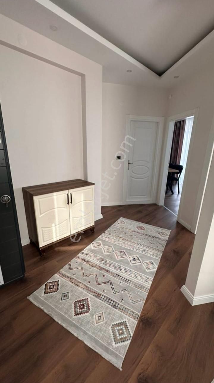 Üniversite Mahallesinde Deniz Manzaralı Eşyalı Kiralık 1+1 Daire - Görsel 3