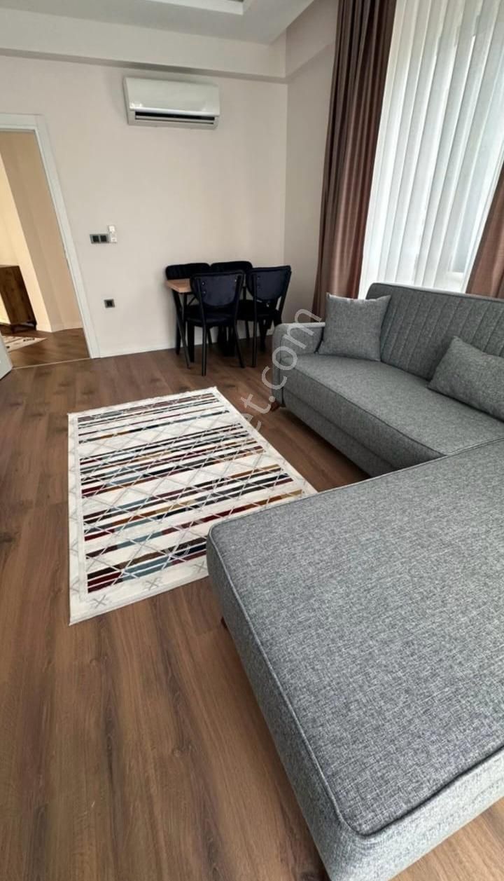 Üniversite Mahallesinde Deniz Manzaralı Eşyalı Kiralık 1+1 Daire - Görsel 4