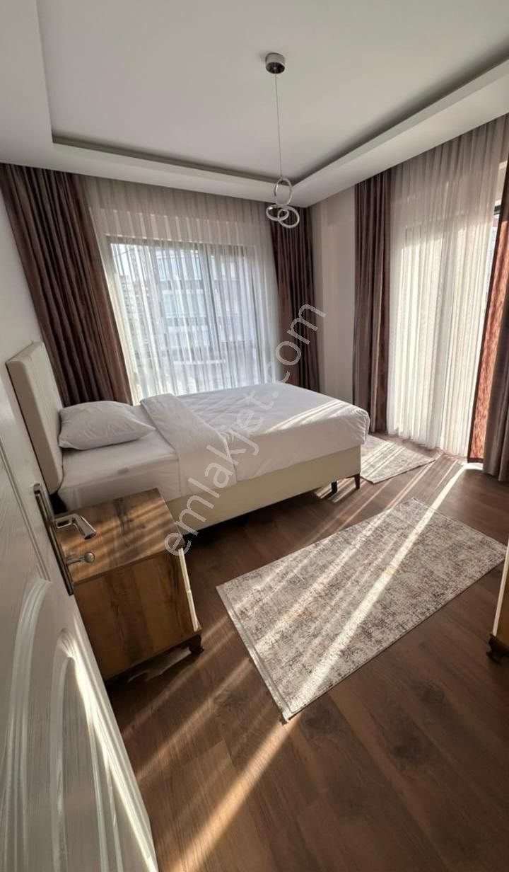 Üniversite Mahallesinde Deniz Manzaralı Eşyalı Kiralık 1+1 Daire - Görsel 6