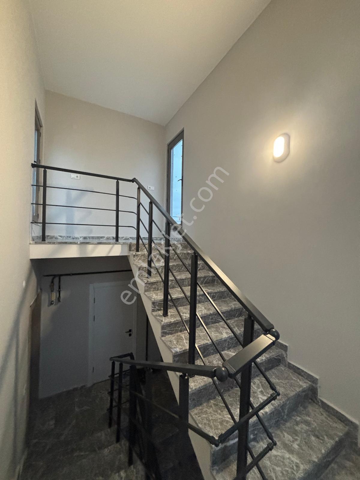 Yazlık Mah. Site İçi Ebeveyn Banyolu Satılık Sıfır 3+1köşe Daire - Görsel 2