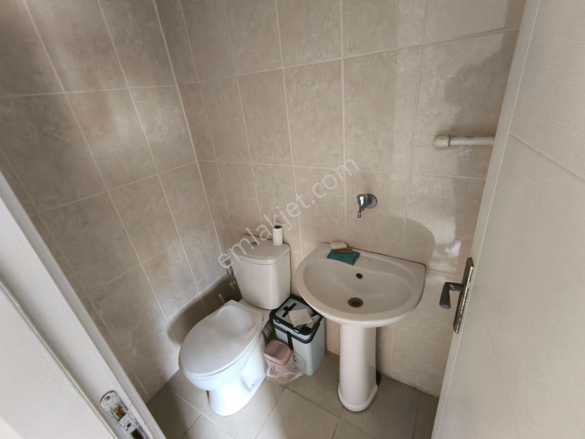 Beylikdüzü Büyükşehir Mahallesinde 3+1 Kiralık Daire - Görsel 8