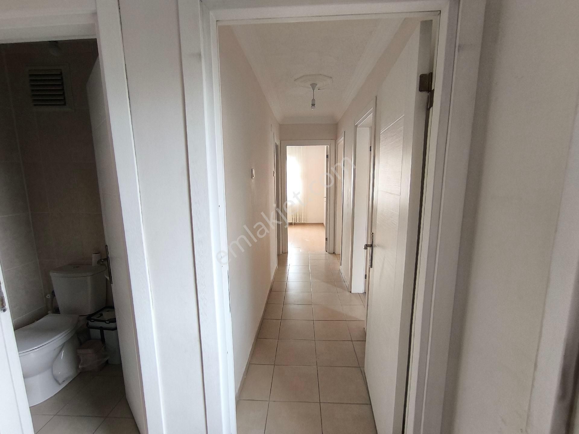 Beylikdüzü Büyükşehir Mahallesinde 3+1 Kiralık Daire - Görsel 7