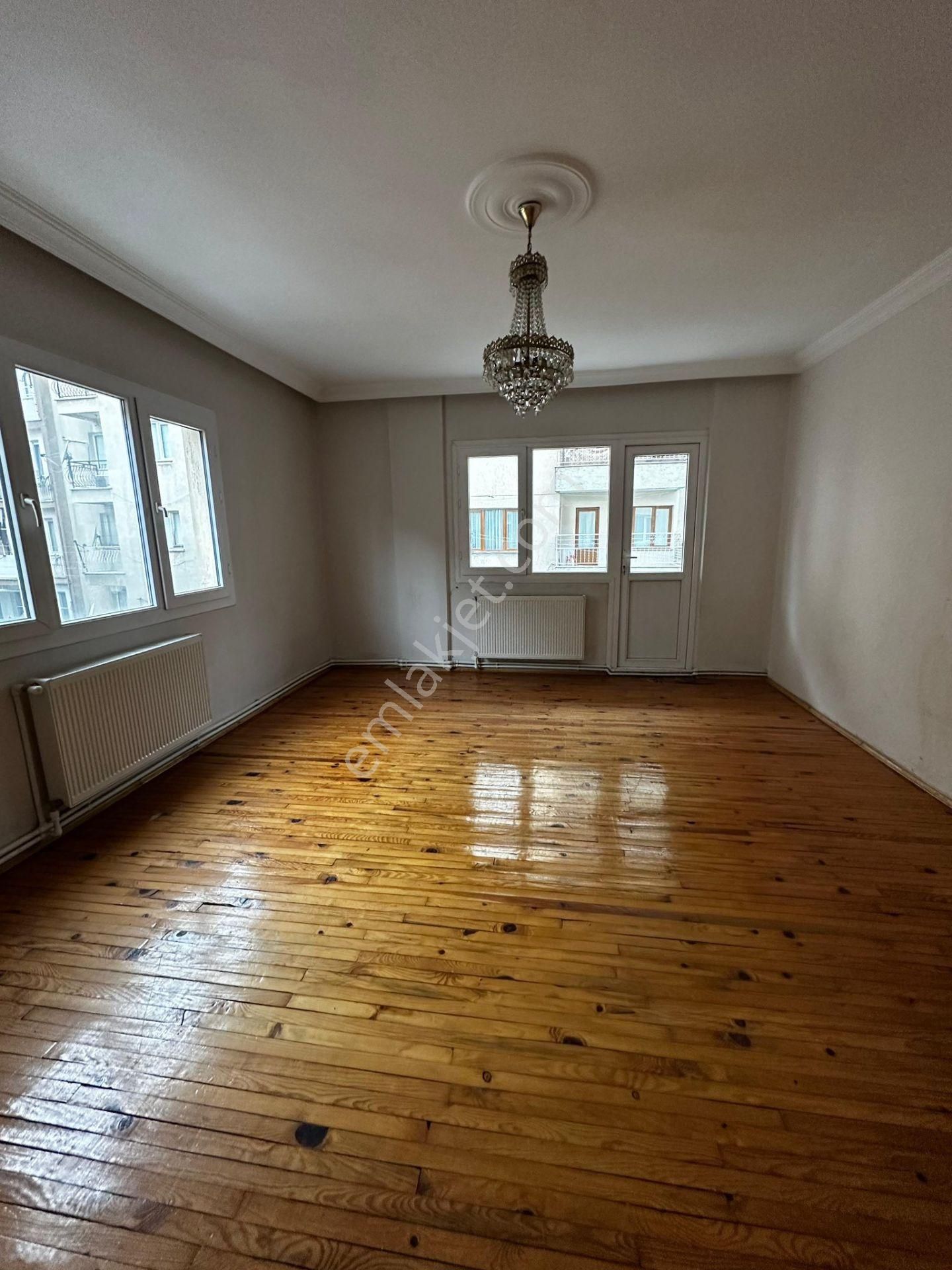 Turgutlu Kiralık Altay Mah 120m2 3+1 Oda 3. Kat Doğalgazlı Balkonlu Daire - Görsel 8