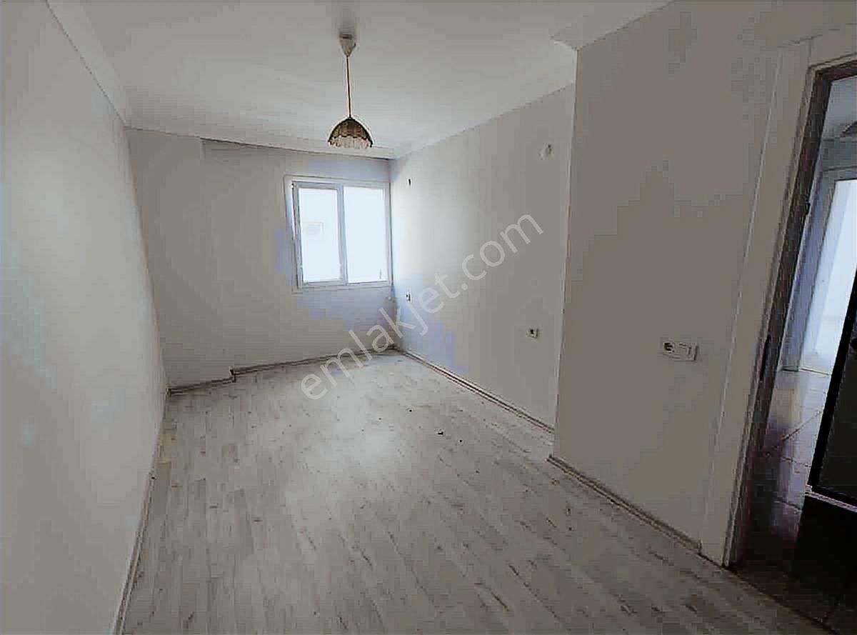 Yeni Binada Kiralık 2+1 Yüksek Giriş Ön Cephe Daire - Görsel 2