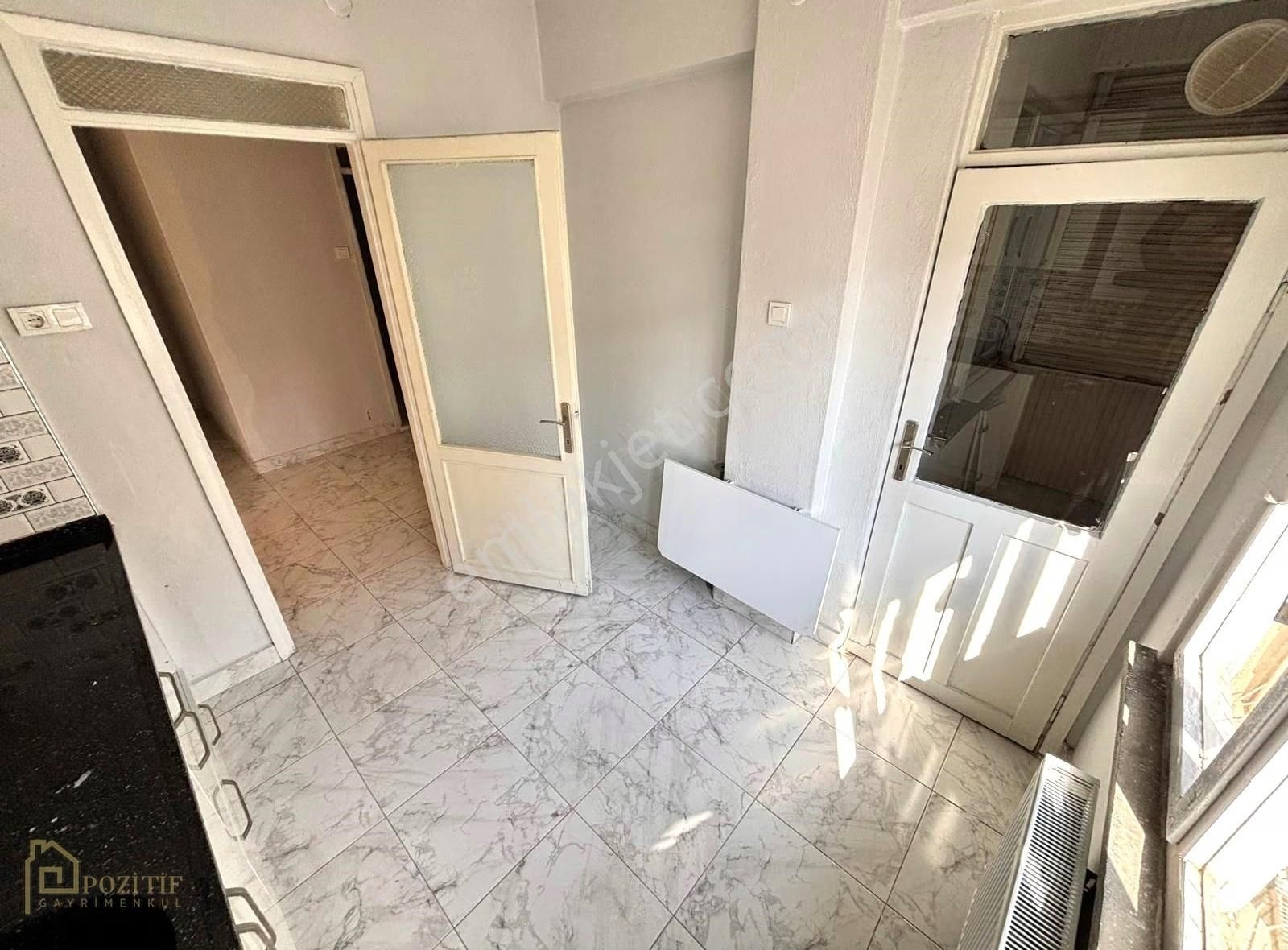 Pozitif'ten Yalı Mahallesinde Merkezi Konumda 2+1 Kiralık Daire - Görsel 11