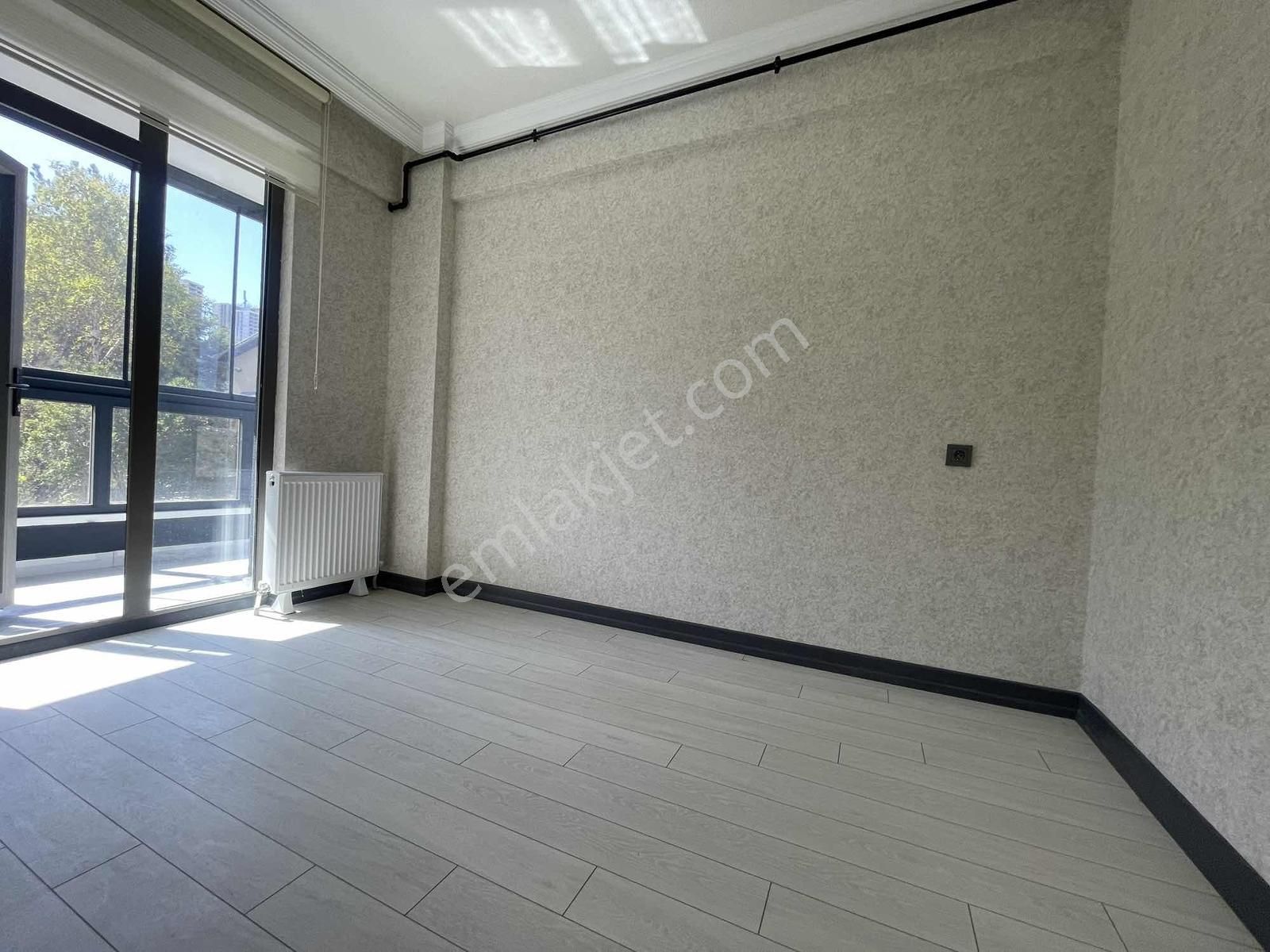 Altın Emlak'tan İncek'de1+1 Satılık Ara Kat Ön Cephe - Görsel 29