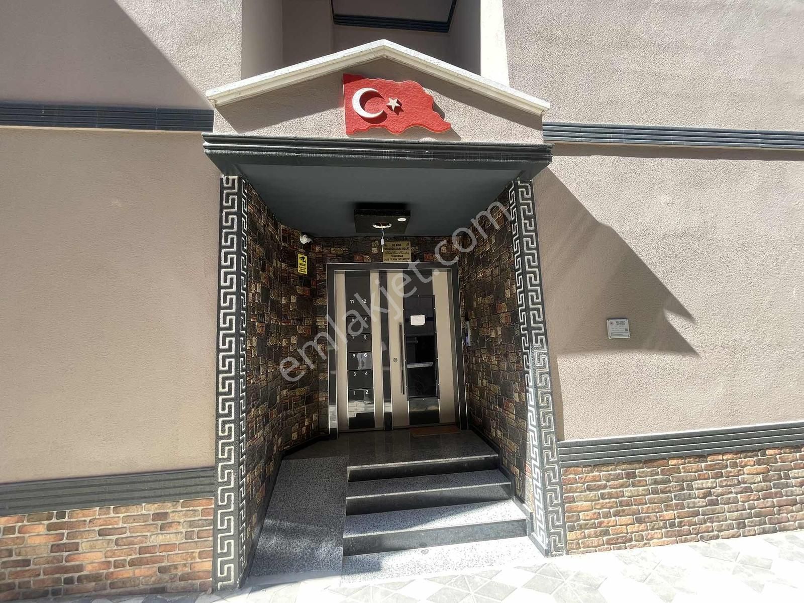 Altın Emlak'tan İncek'de1+1 Satılık Ara Kat Ön Cephe - Görsel 7