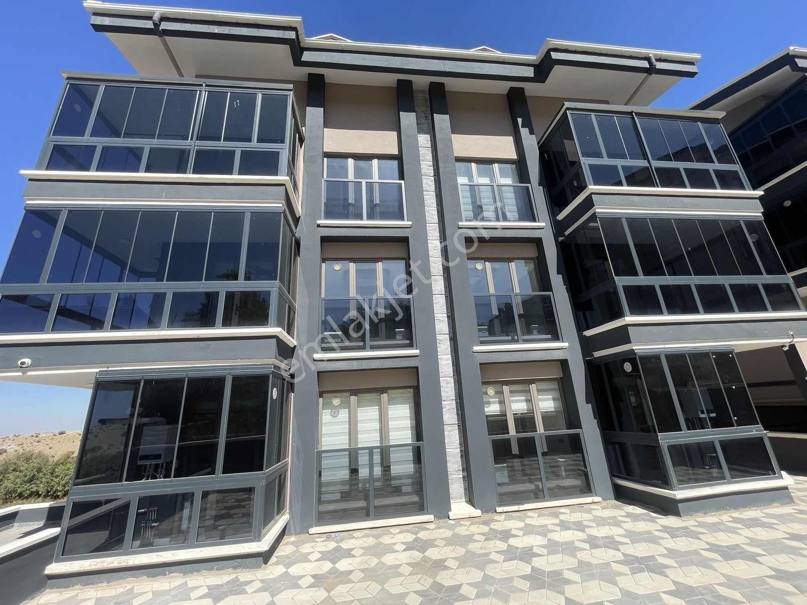 Altın Emlak'tan İncek'de1+1 Satılık Ara Kat Ön Cephe - Görsel 24