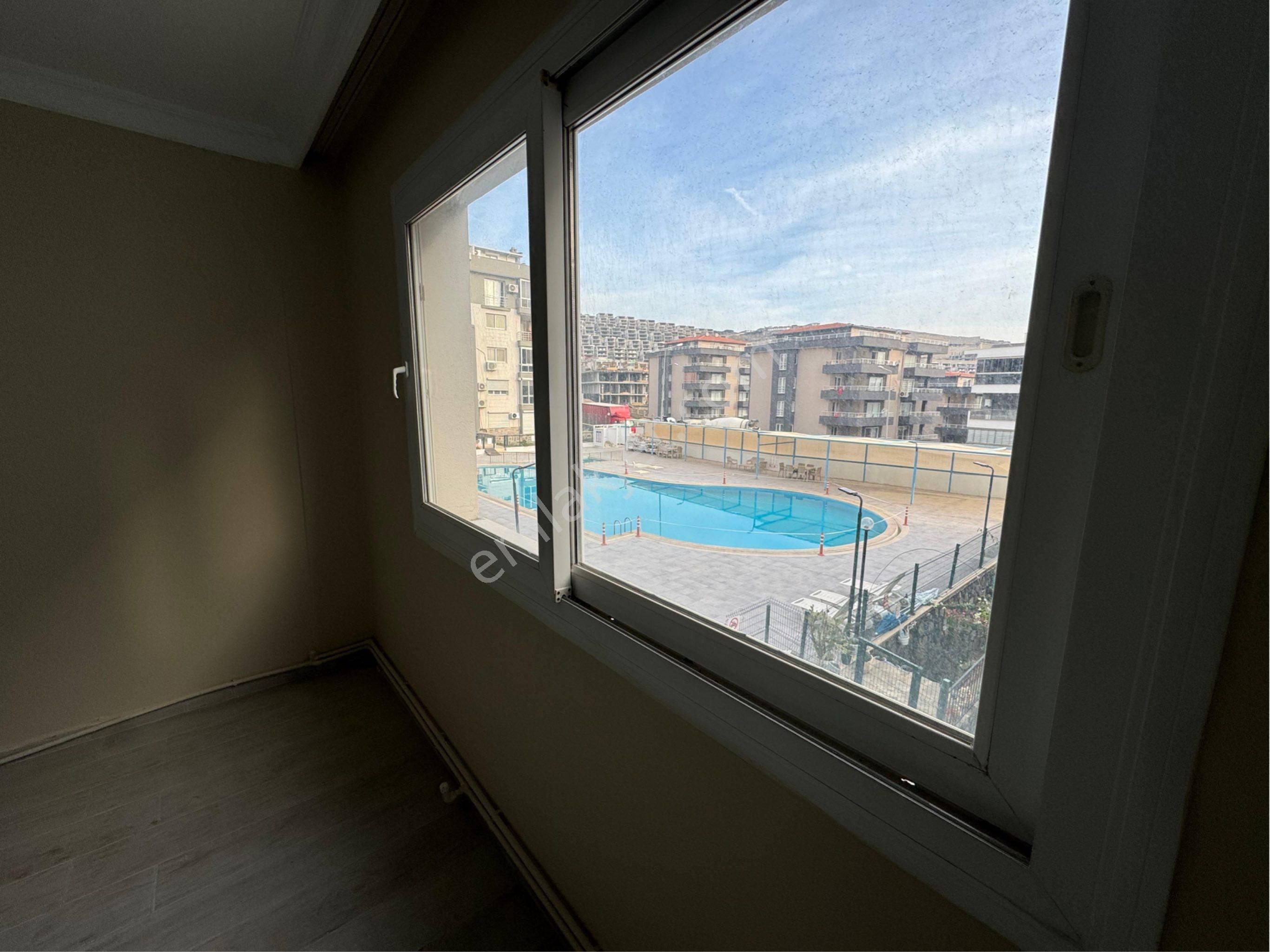 Kuşadasında 3+1 Havuzlu Sitede Kapalı Mutfaklı Satılık Daire - Görsel 22