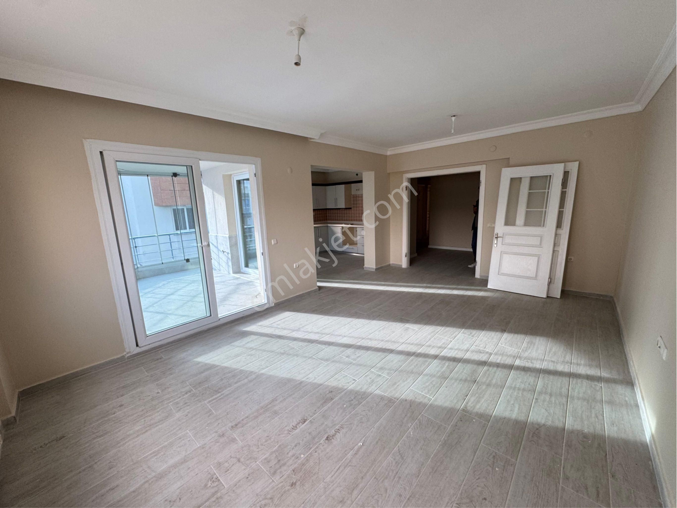 Kuşadasında 3+1 Havuzlu Sitede Kapalı Mutfaklı Satılık Daire - Görsel 15