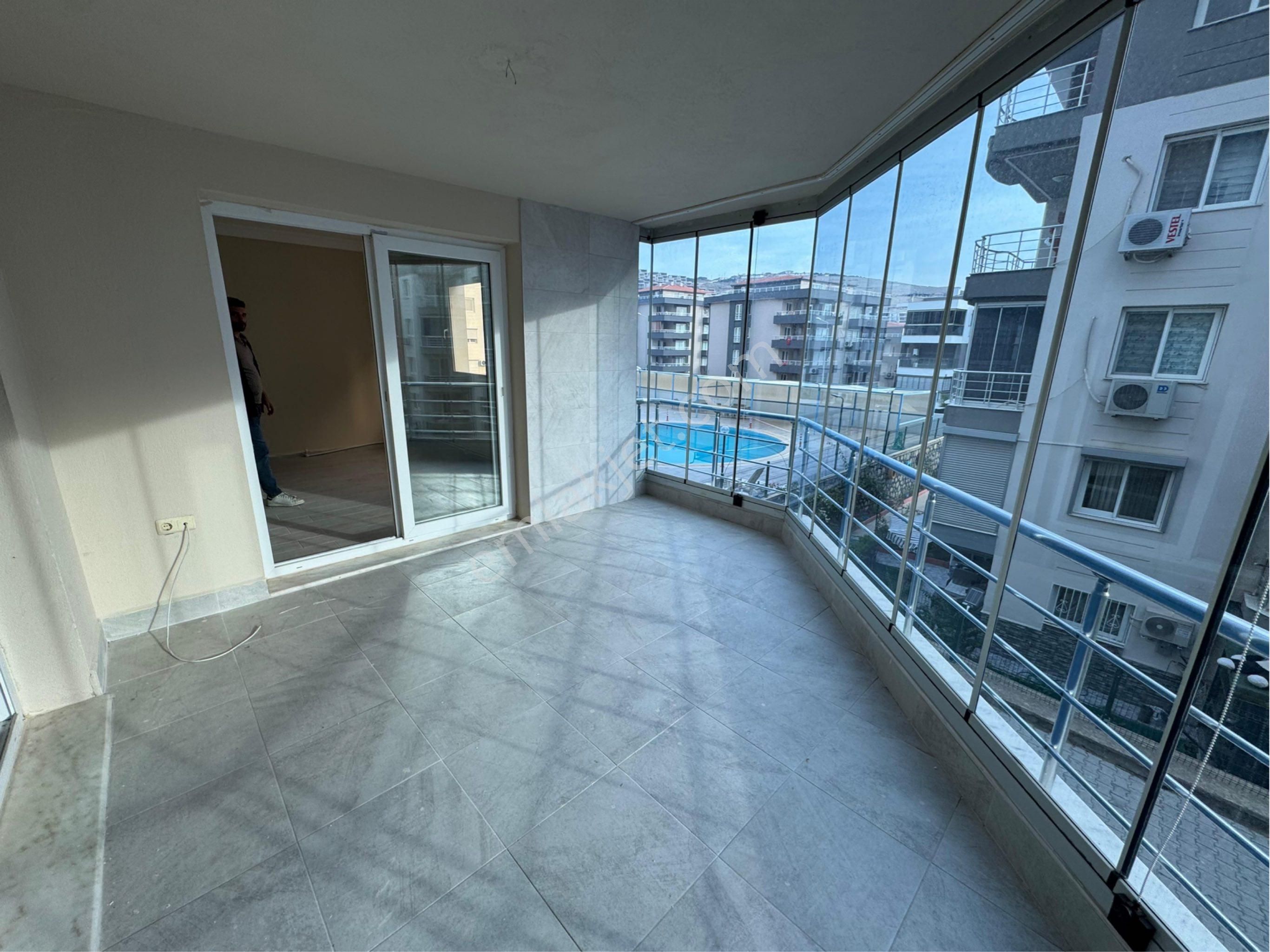 Kuşadasında 3+1 Havuzlu Sitede Kapalı Mutfaklı Satılık Daire - Görsel 21