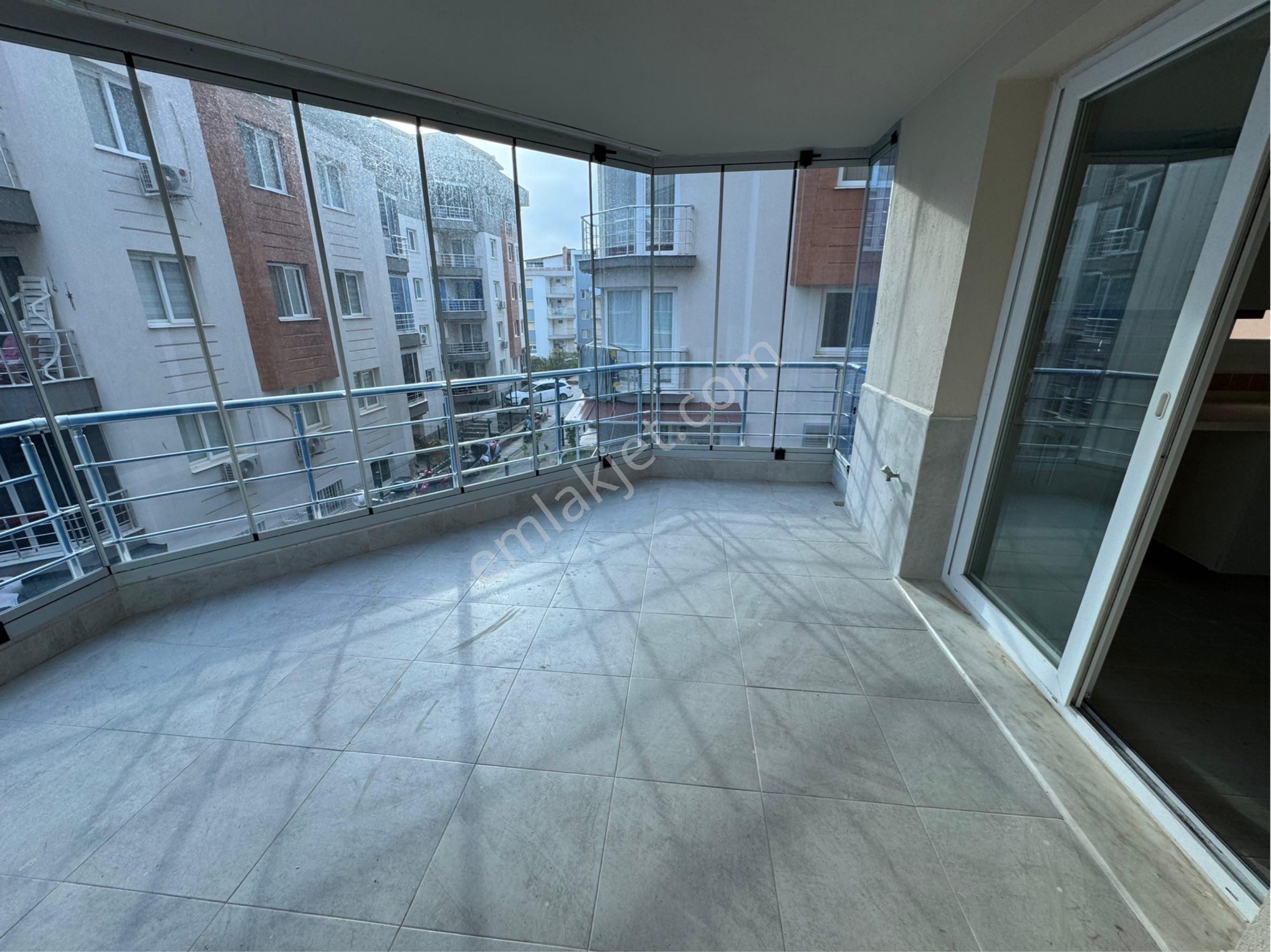 Kuşadasında 3+1 Havuzlu Sitede Kapalı Mutfaklı Satılık Daire - Görsel 5