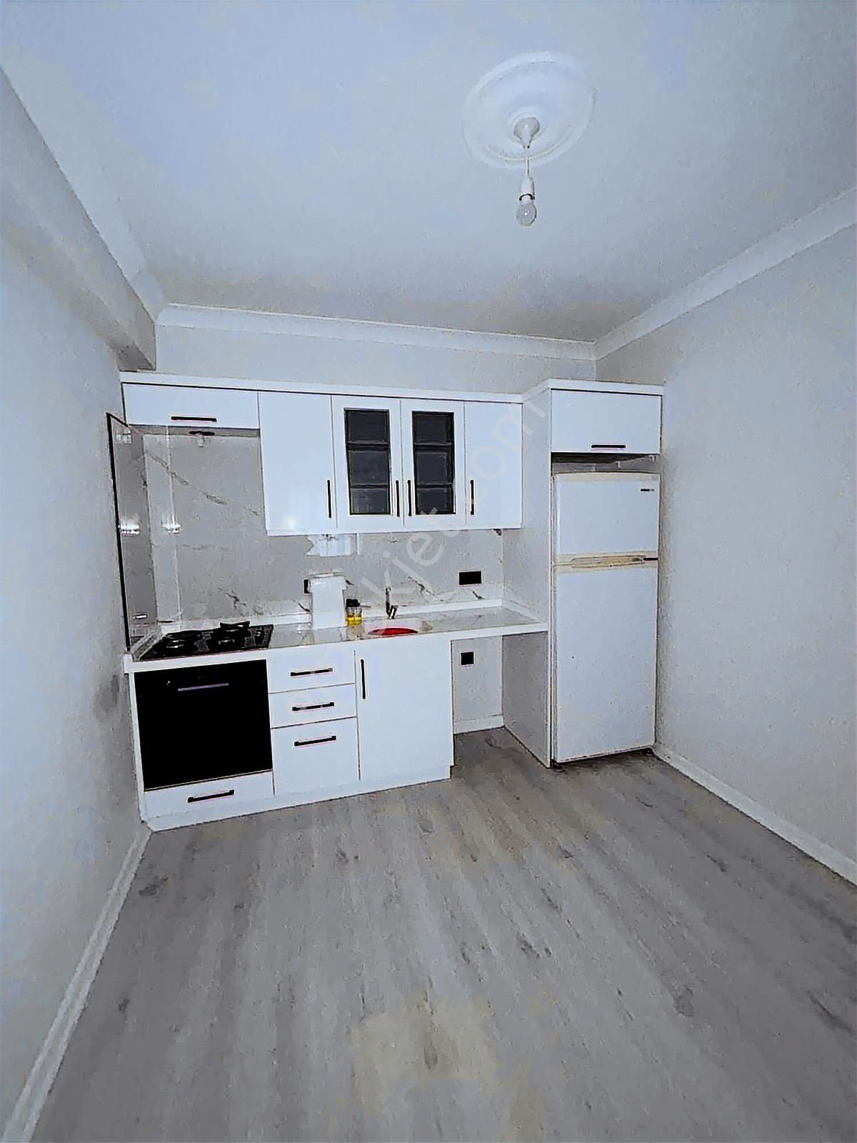 Prestij Emlaktan Gömeç Kemalpaşa Mah. Eşyalı 1+1 Satılık Daire - Görsel 15
