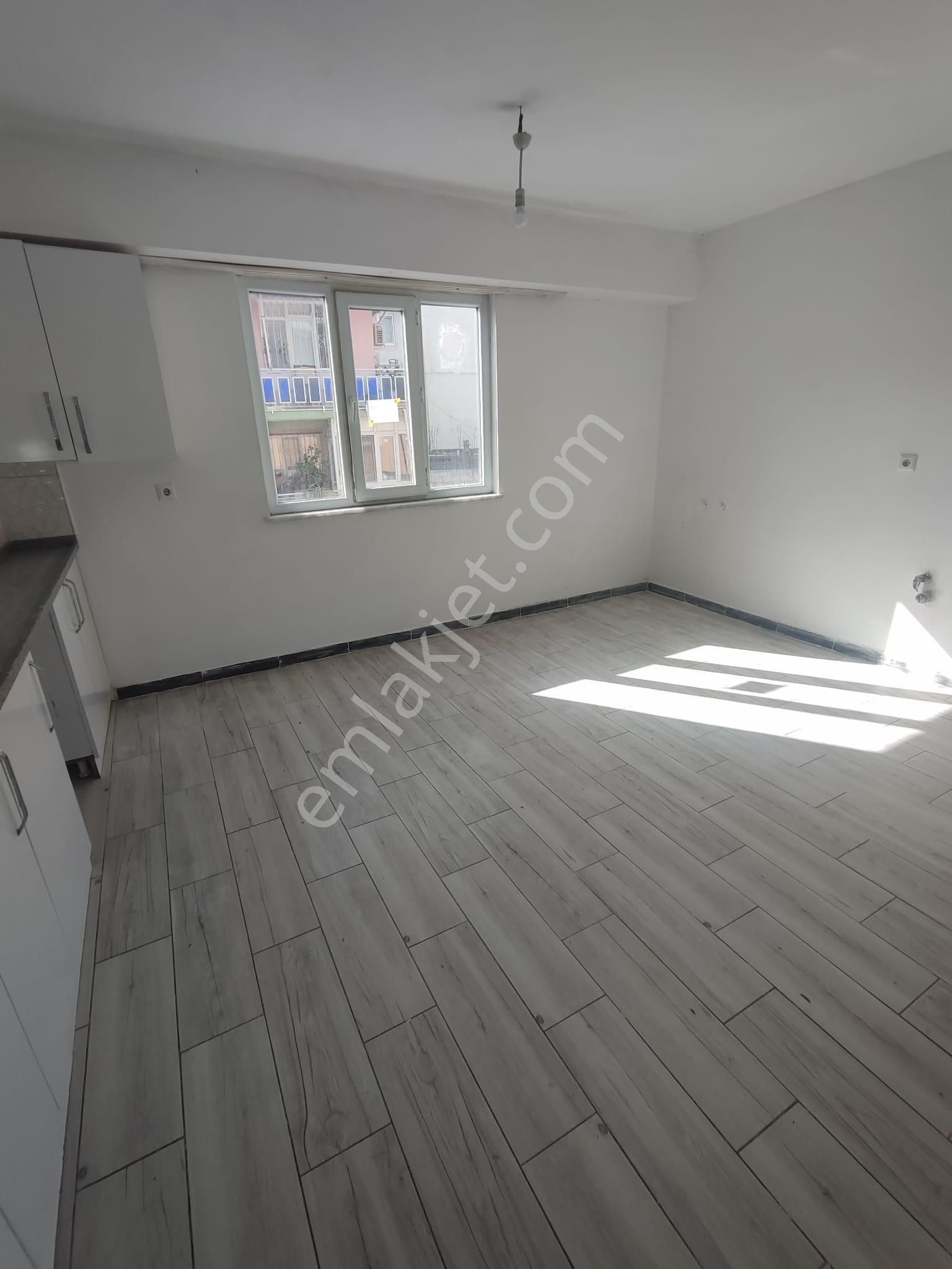Kaan Emlaktan Fatih Mahallesinde Lüx Eşyasız 90 M2 Kiralık Daire - Görsel 8