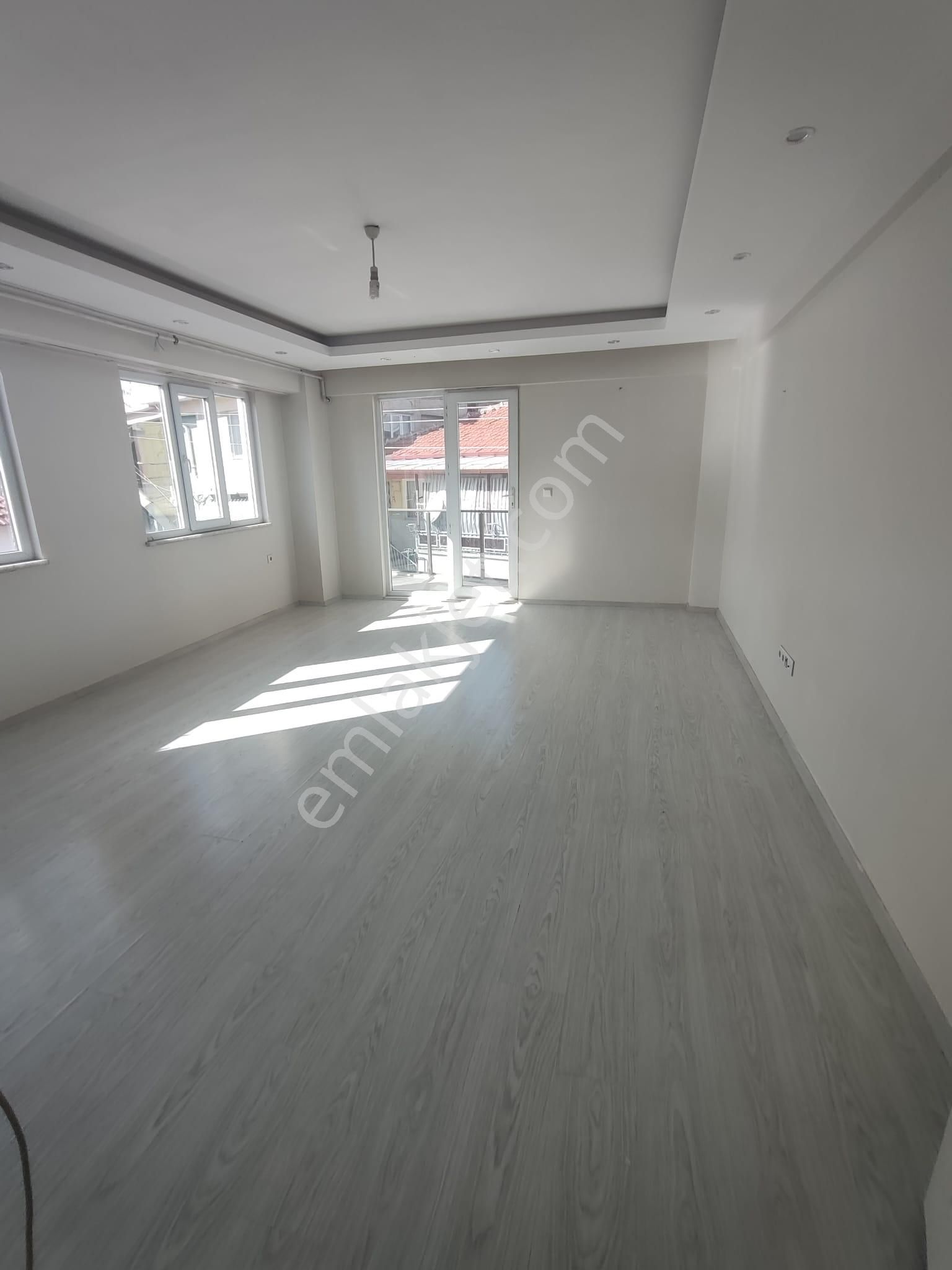Kaan Emlaktan Fatih Mahallesinde Lüx Eşyasız 90 M2 Kiralık Daire - Görsel 4