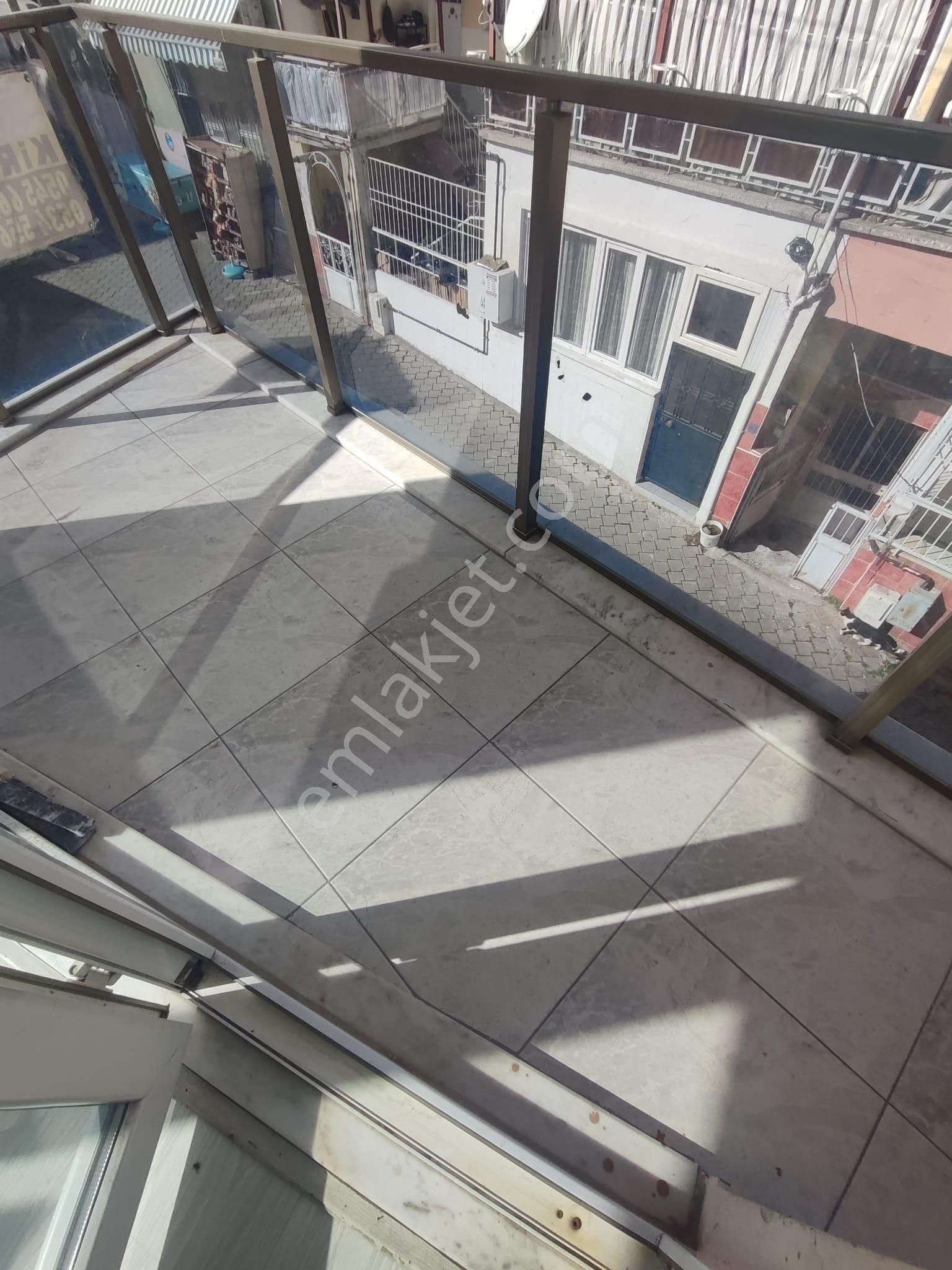 Kaan Emlaktan Fatih Mahallesinde Lüx Eşyasız 90 M2 Kiralık Daire - Görsel 5