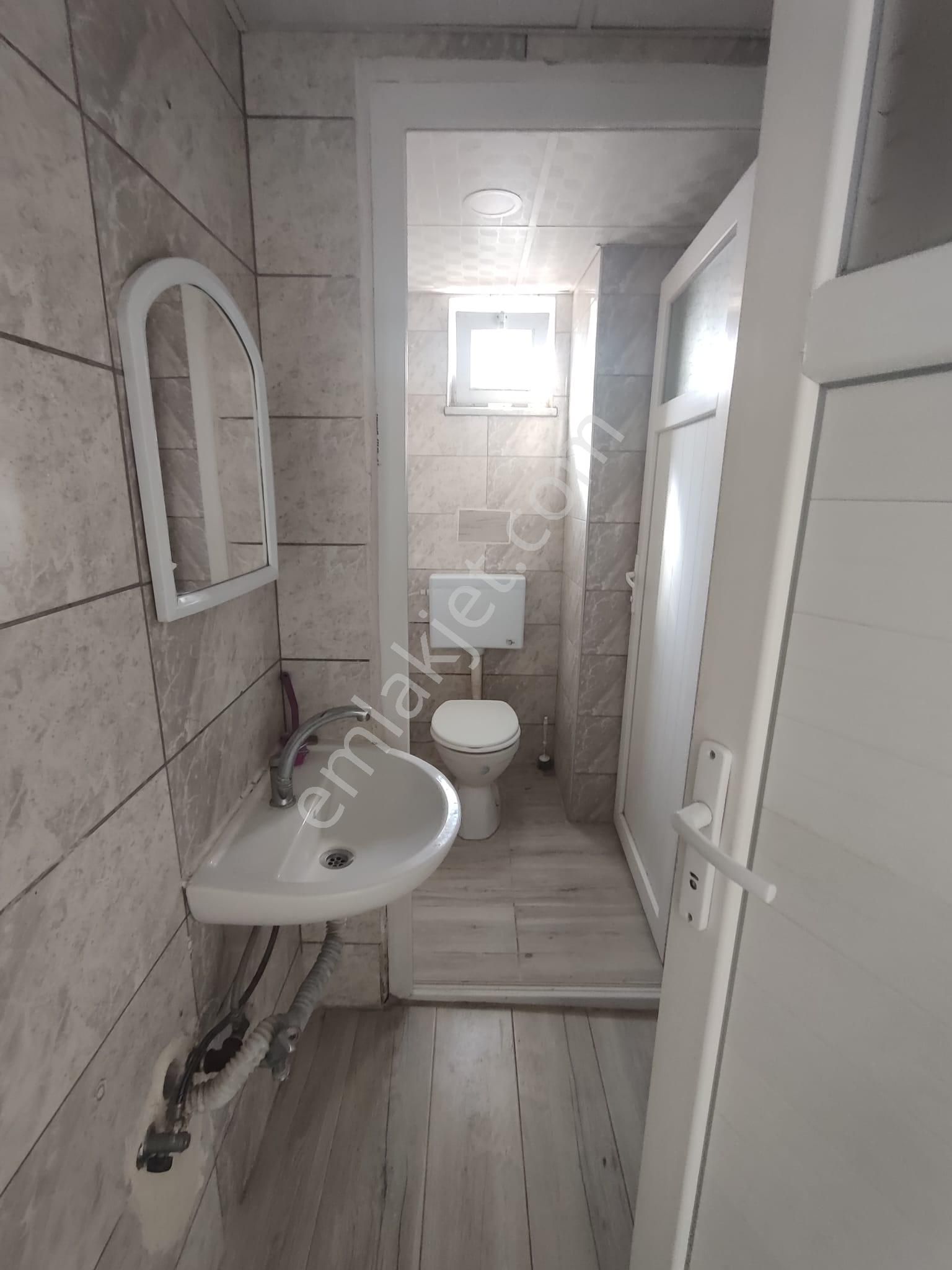 Kaan Emlaktan Fatih Mahallesinde Lüx Eşyasız 90 M2 Kiralık Daire - Görsel 9