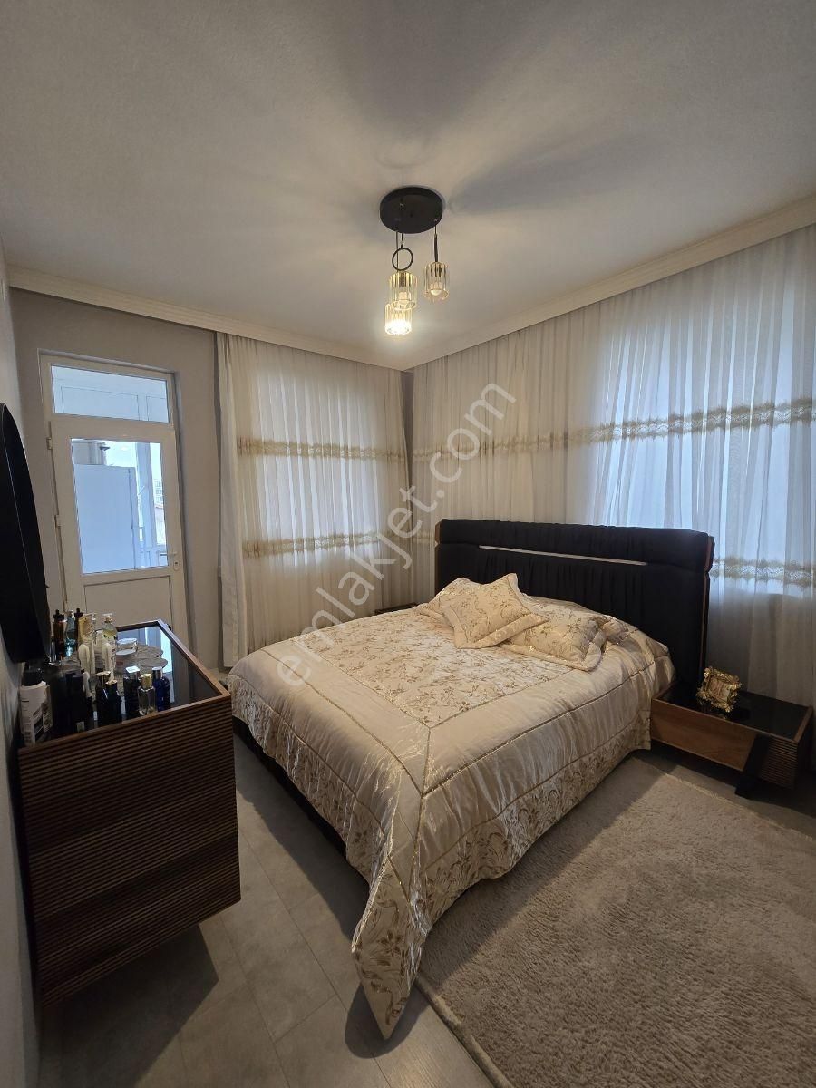 Komple Satılık 3 Daırelı Mustakıl Ev 470m2 Arsalı Super Konumda - Görsel 12