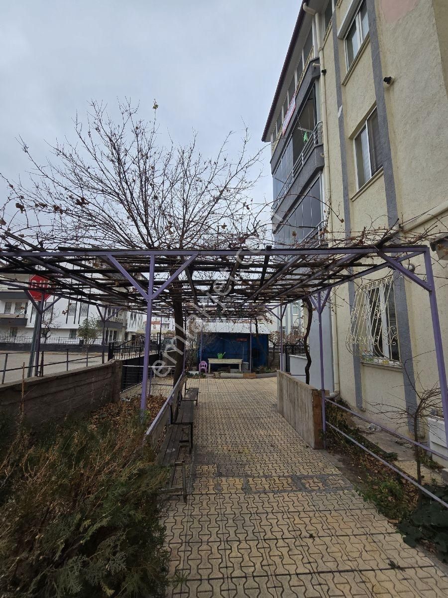 Komple Satılık 3 Daırelı Mustakıl Ev 470m2 Arsalı Super Konumda - Görsel 15