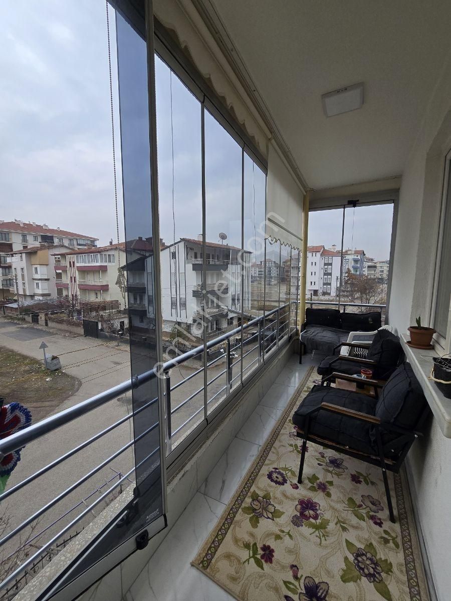 Komple Satılık 3 Daırelı Mustakıl Ev 470m2 Arsalı Super Konumda - Görsel 9