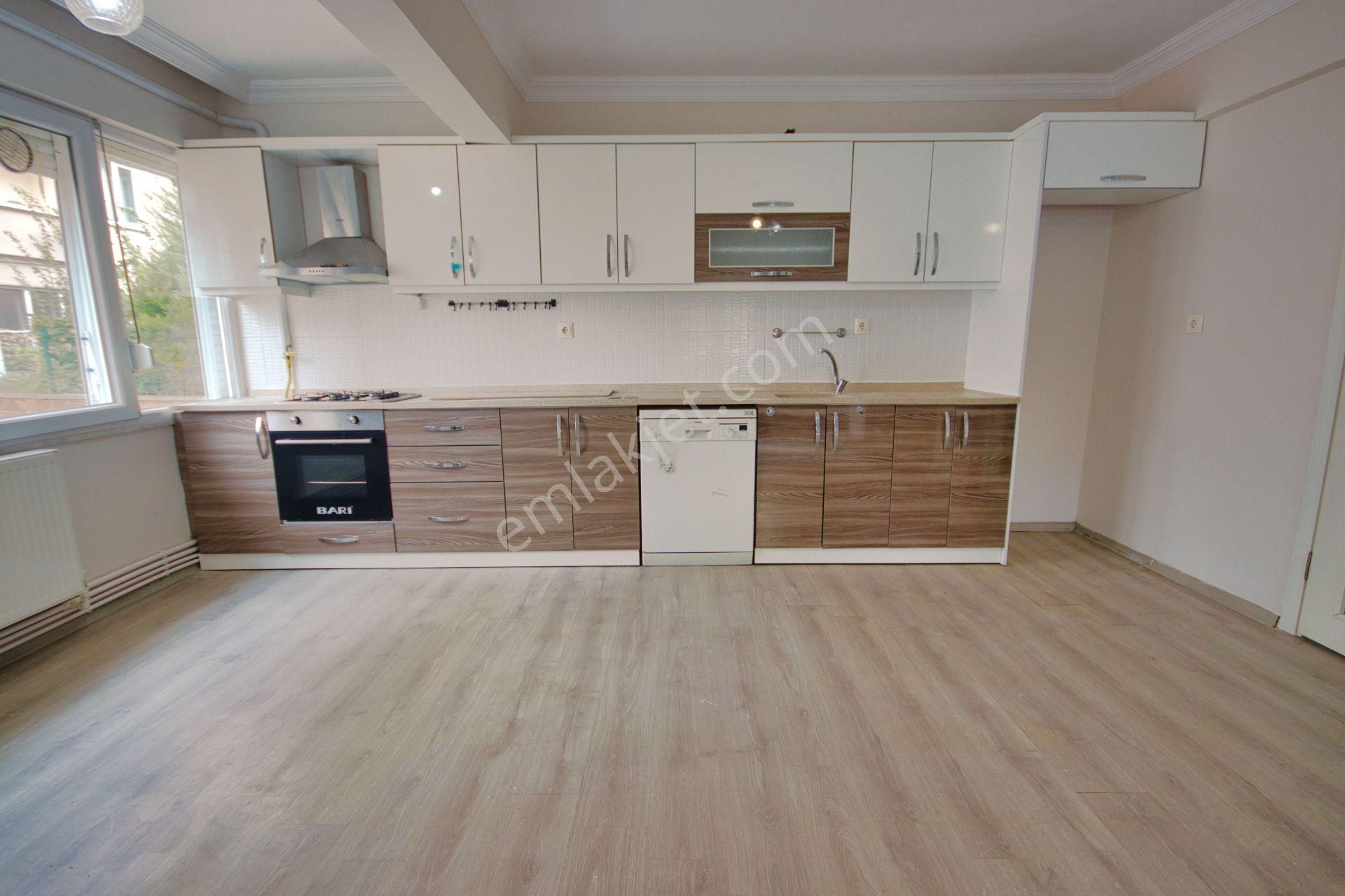 🛑🛑aktif'ten Akçay'da Satılık 3+1 Ebeveyn Banyolu Bahçeli Ön Cephe Masrafsız Daire