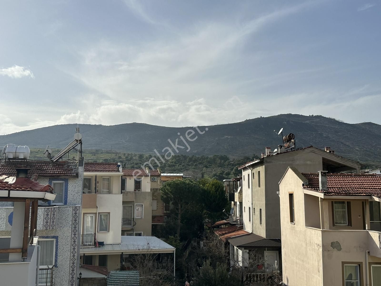 Foça'nın Kalbinde Taşınmaya Hazır, Boş Ve Sıfır Tripleks Villa - Görsel 4